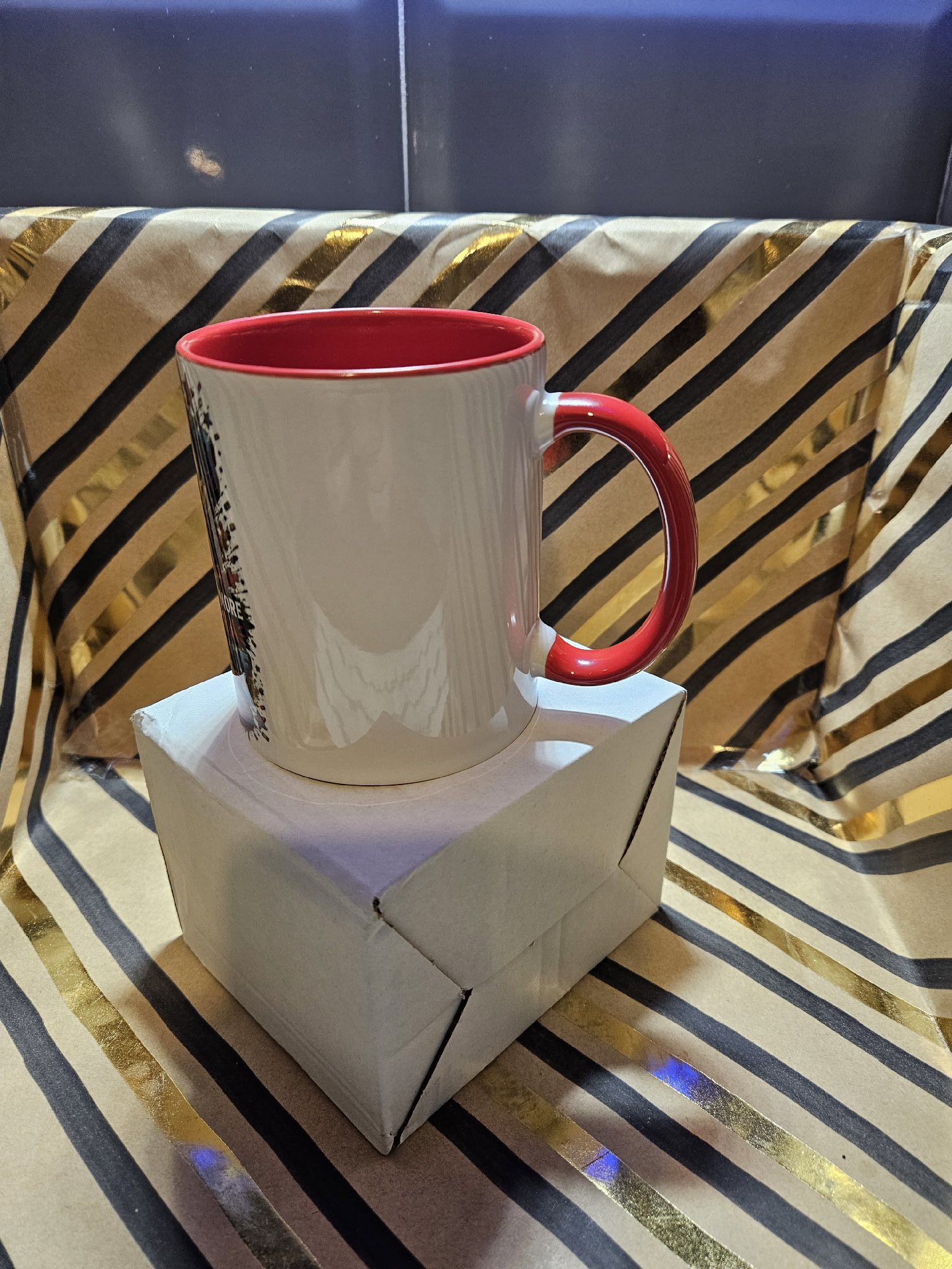 Novelty Ceramic Mug with Red Interior and Handle, Unbranded, One Size, New condition — preloved on SilentSale®