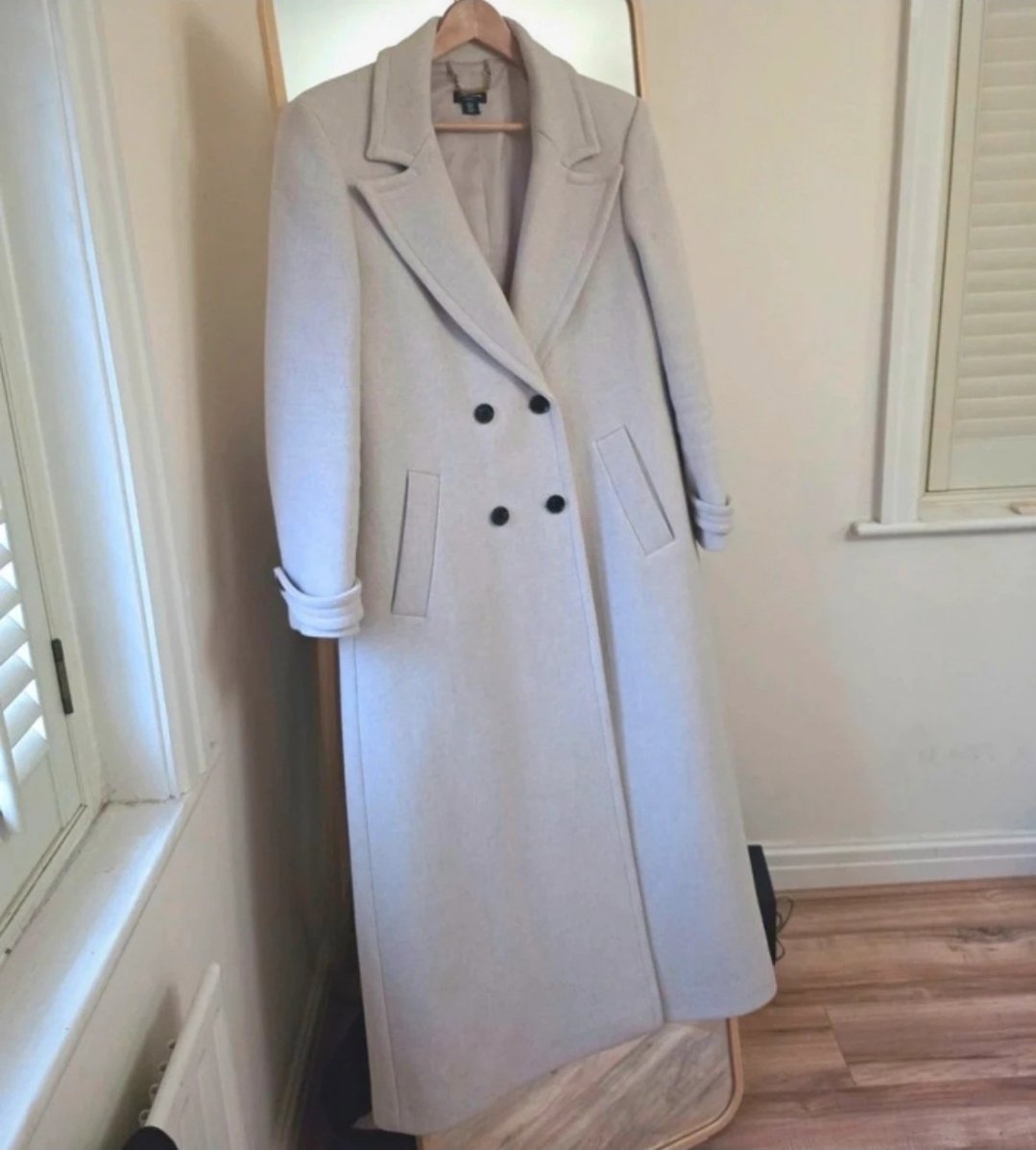 Karen Millen Beige  Long Double Breasted Coat – UK 18, Karen Millen, 18, Like New condition — preloved on SilentSale®