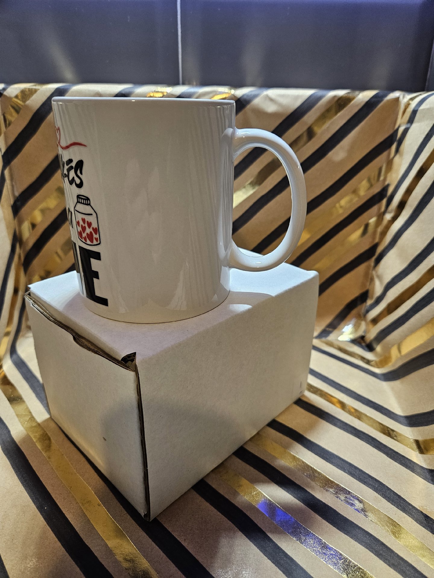 Ceramic Mug with Love Makes a House a Home Print, Unbranded, One Size, New condition — preloved on SilentSale®