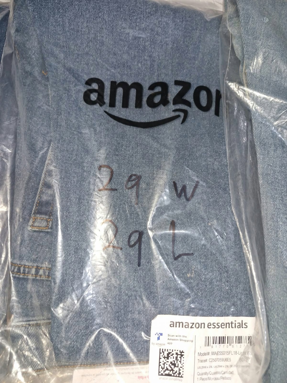 Amazon Essentials Medium Washed Slim Jeans – 28W 32L, Amazon Essentials, W28 L32, New condition — preloved on SilentSale®