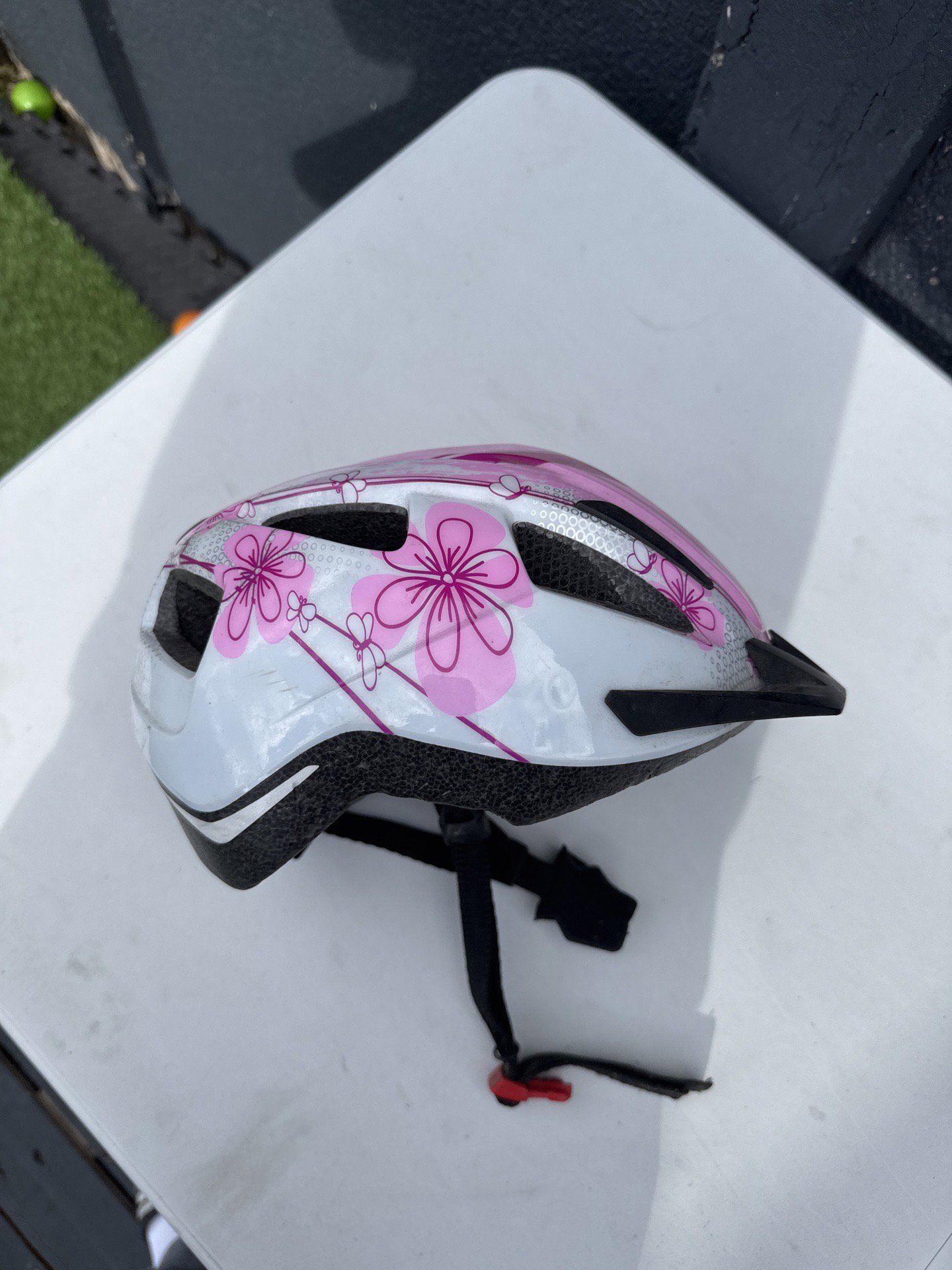 Pink Floral Kids Bicycle Helmet Size S 49-54 cm, Spc, S 49-54 cm, Good condition — preloved on SilentSale®