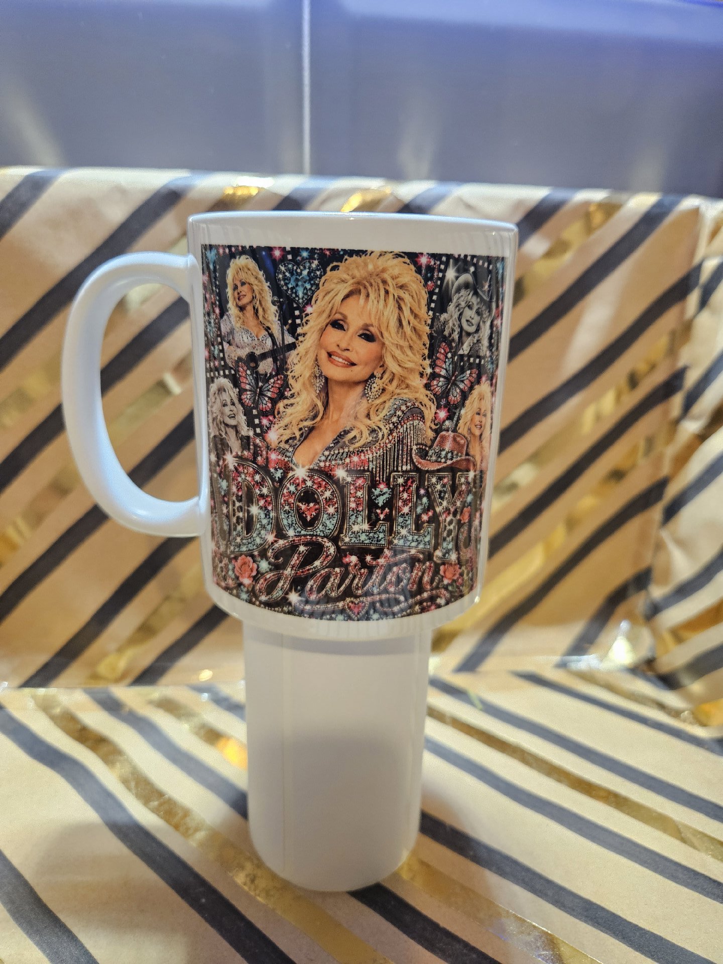 Dolly Parton Ceramic Mug with Glitter Design, Unbranded, One Size, New condition — preloved on SilentSale®