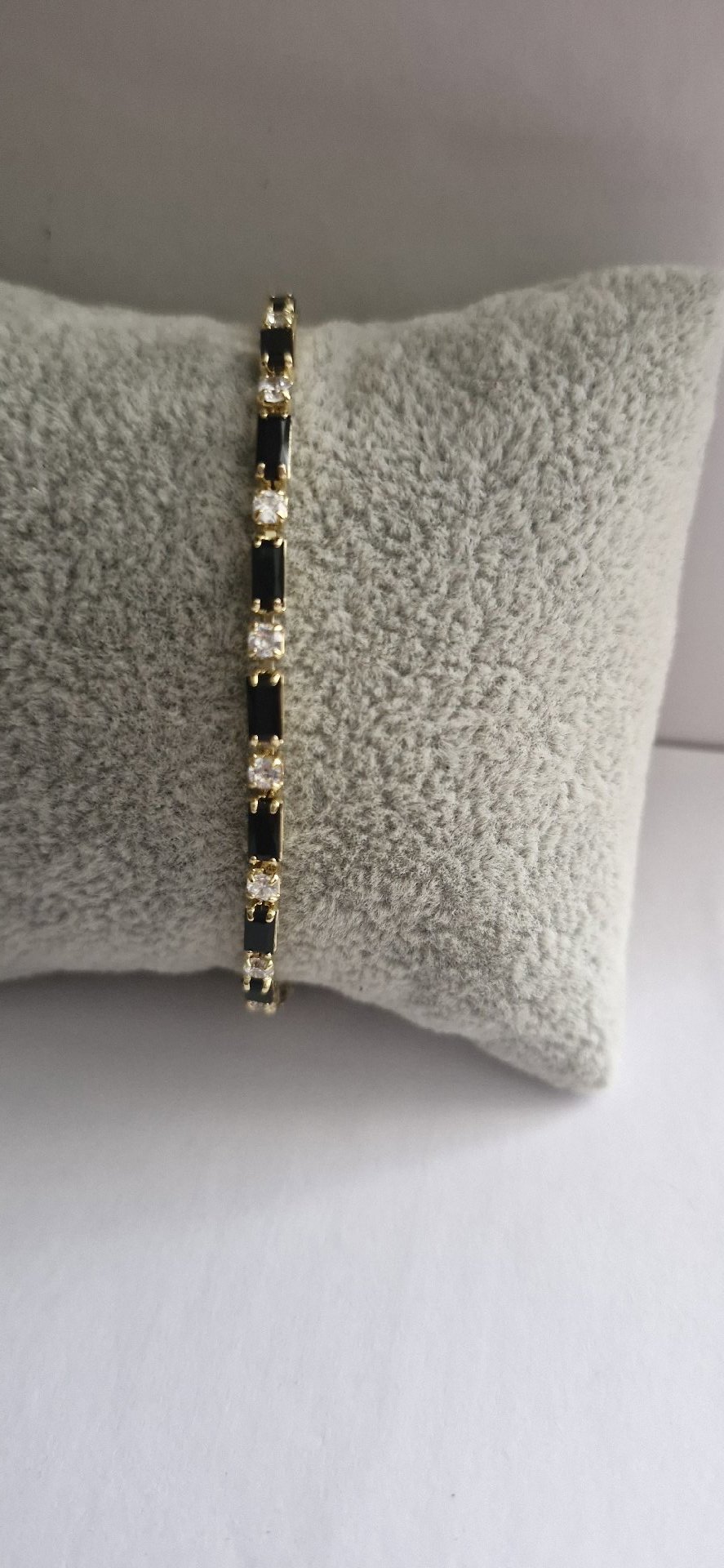 Gold Tone Bracelet with Black and Clear Stones, Gold Tone, One Size, New condition — preloved on SilentSale®