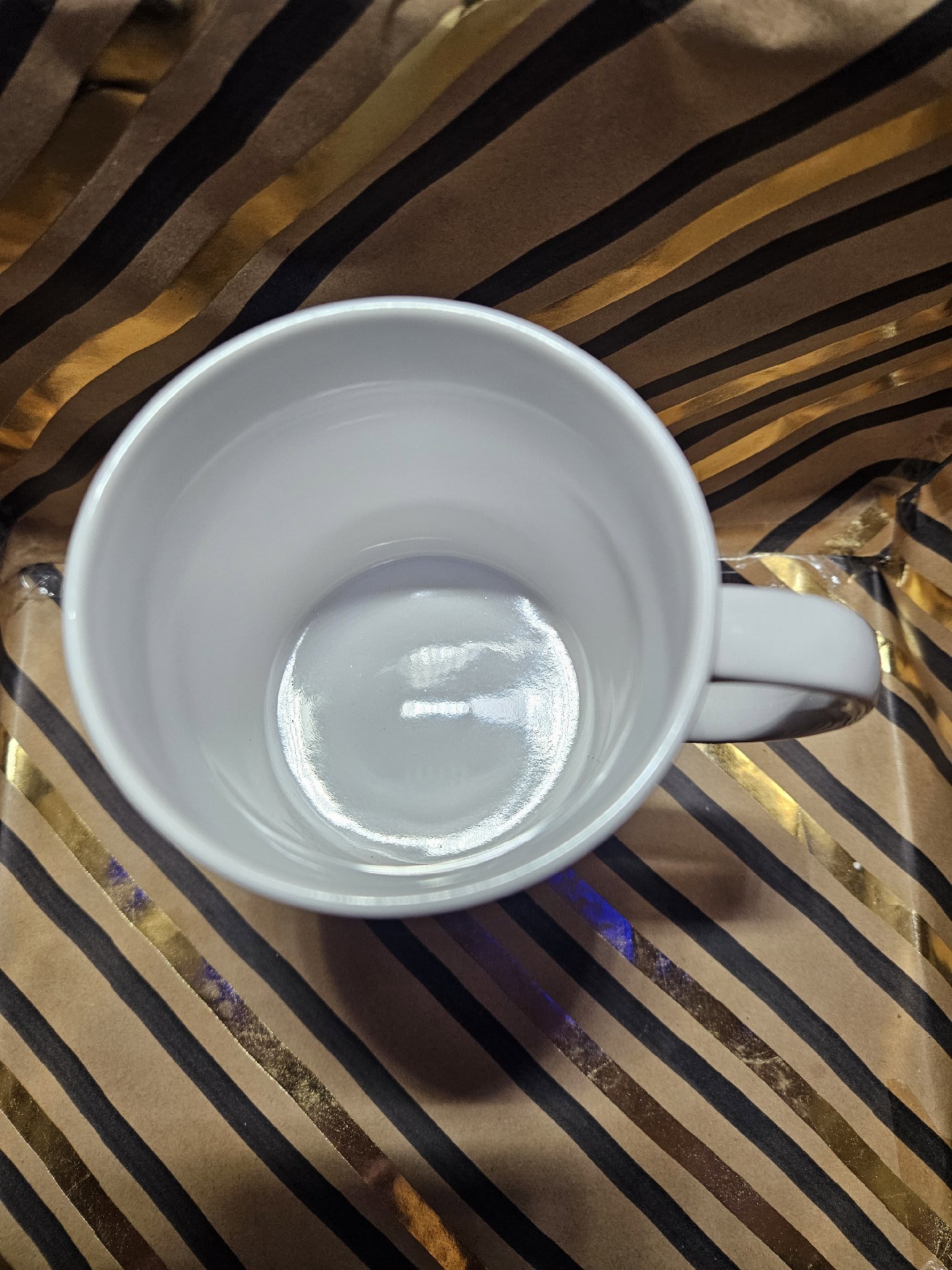 Novelty Wine Themed Mug with Car Cup Holder Base, Unbranded, One Size, New condition — preloved on SilentSale®