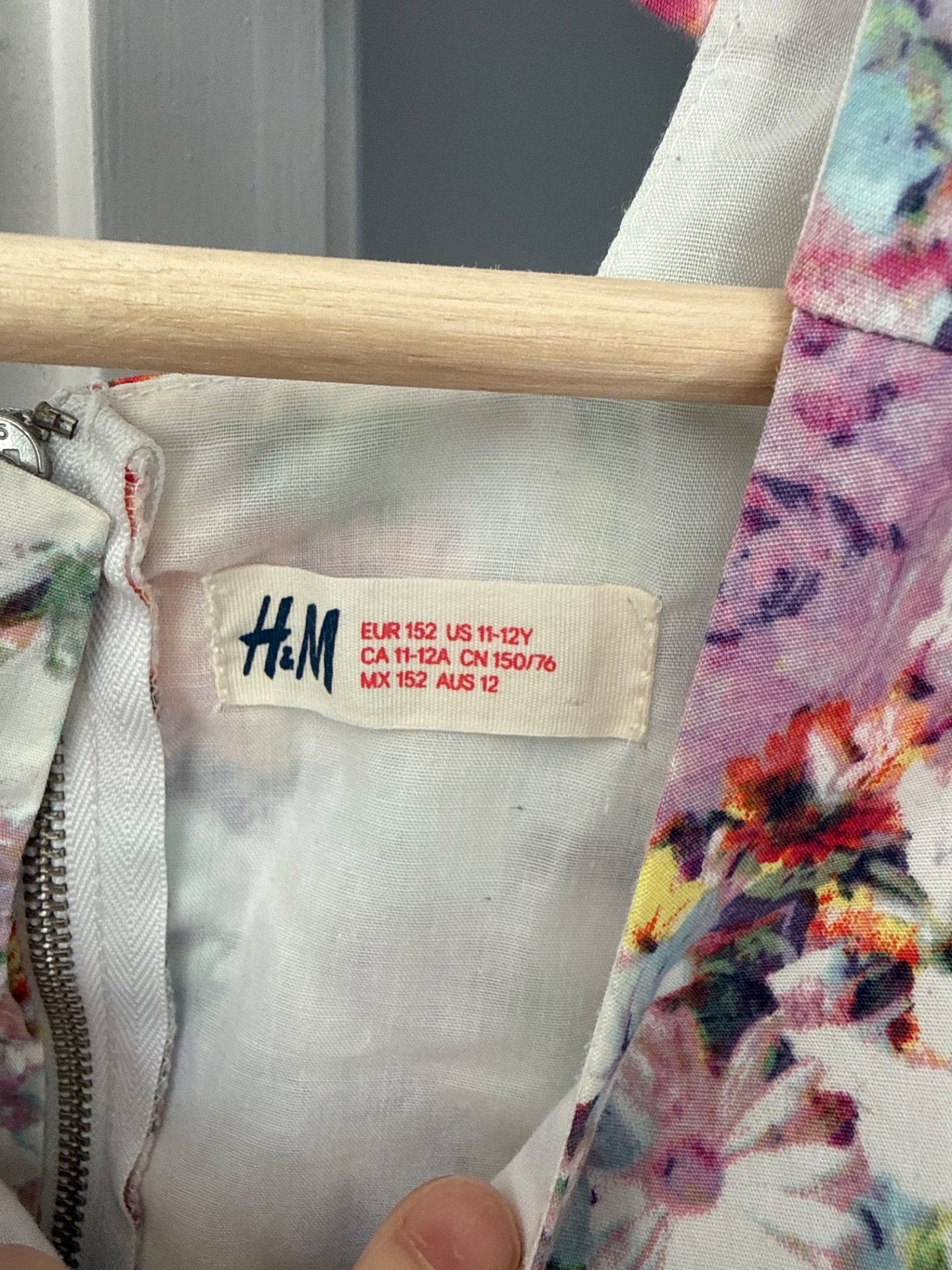 Floral Sleeveless Summer Dress, H&M, 12 years, Good condition — preloved on SilentSale®