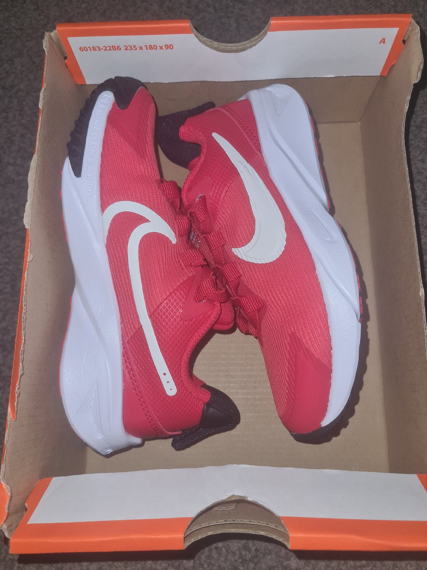 Nike Star Runner 4 NN Red White Trainers – UK 11.5C, Nike, 11, Excellent condition — preloved on SilentSale®