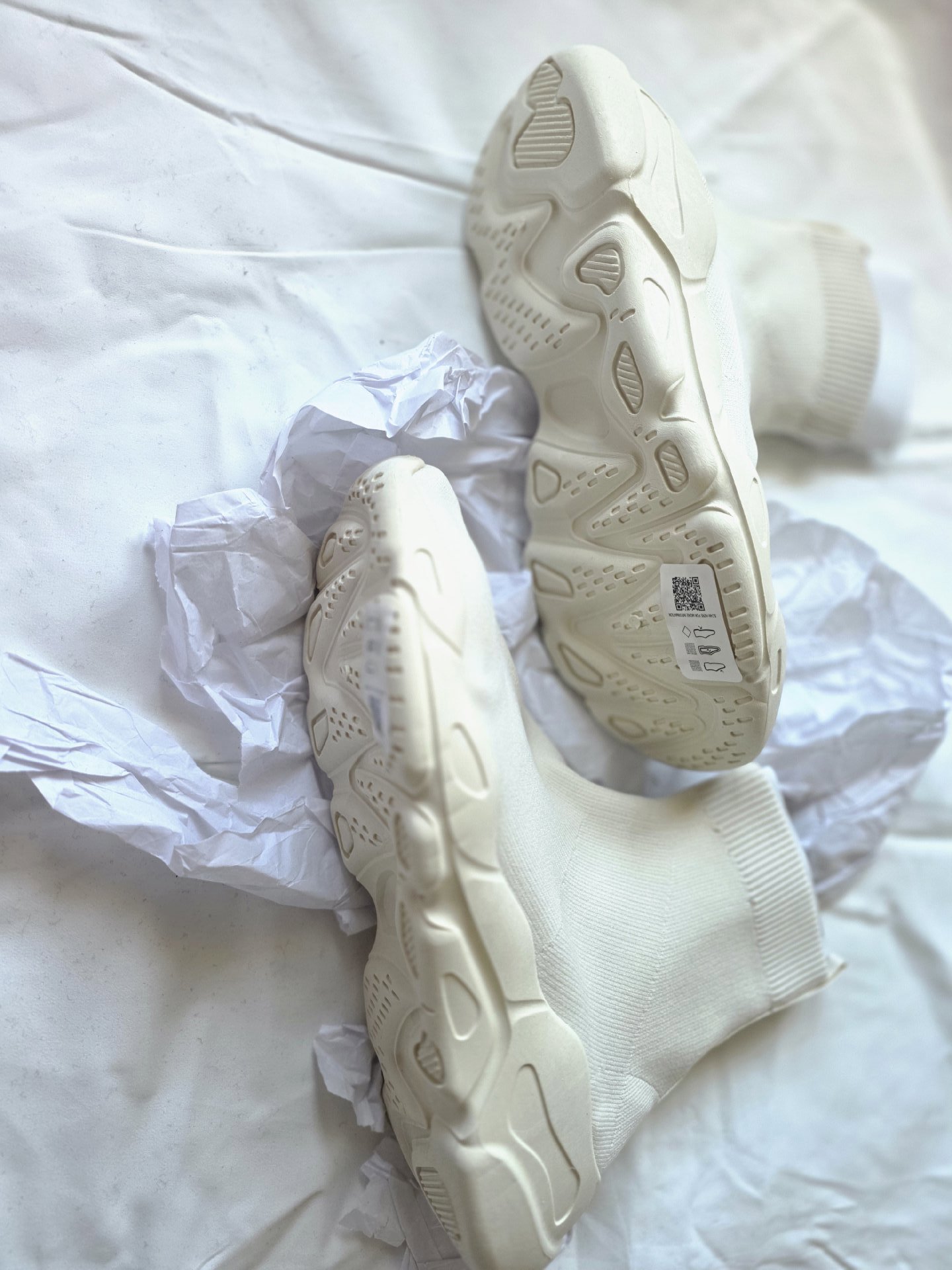 Asos design Cream Sock Style Trainers Boots, ASOS Design, 7, New condition — preloved on SilentSale®