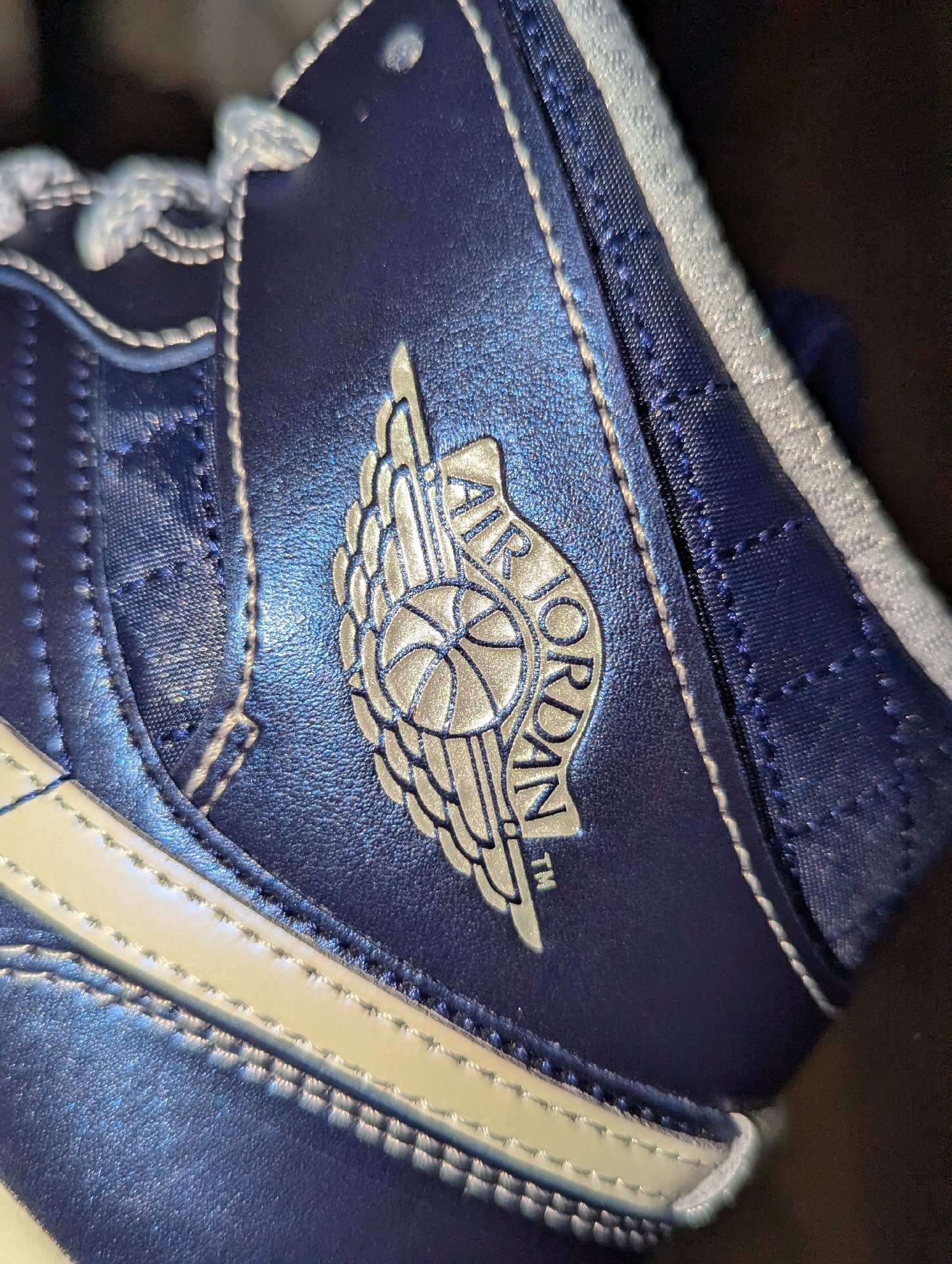 Air Jordan 1 Mid Navy Blue White Trainers – UK 5.5, Nike, 5.5, New condition — preloved on SilentSale®