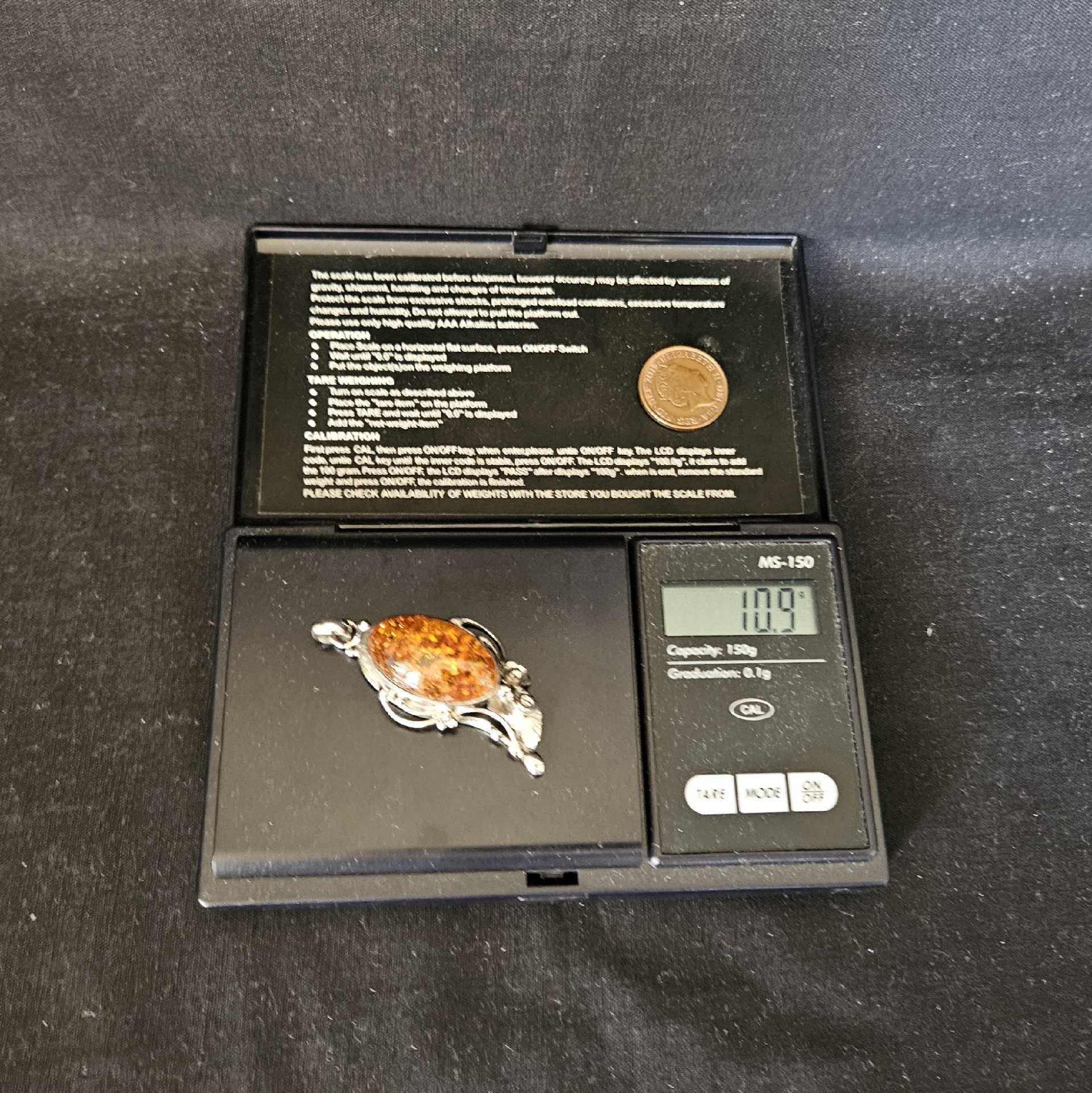925 sterling silver Amber pendant with daisy flower(A6), sterling silver, One Size, New condition — preloved on SilentSale®