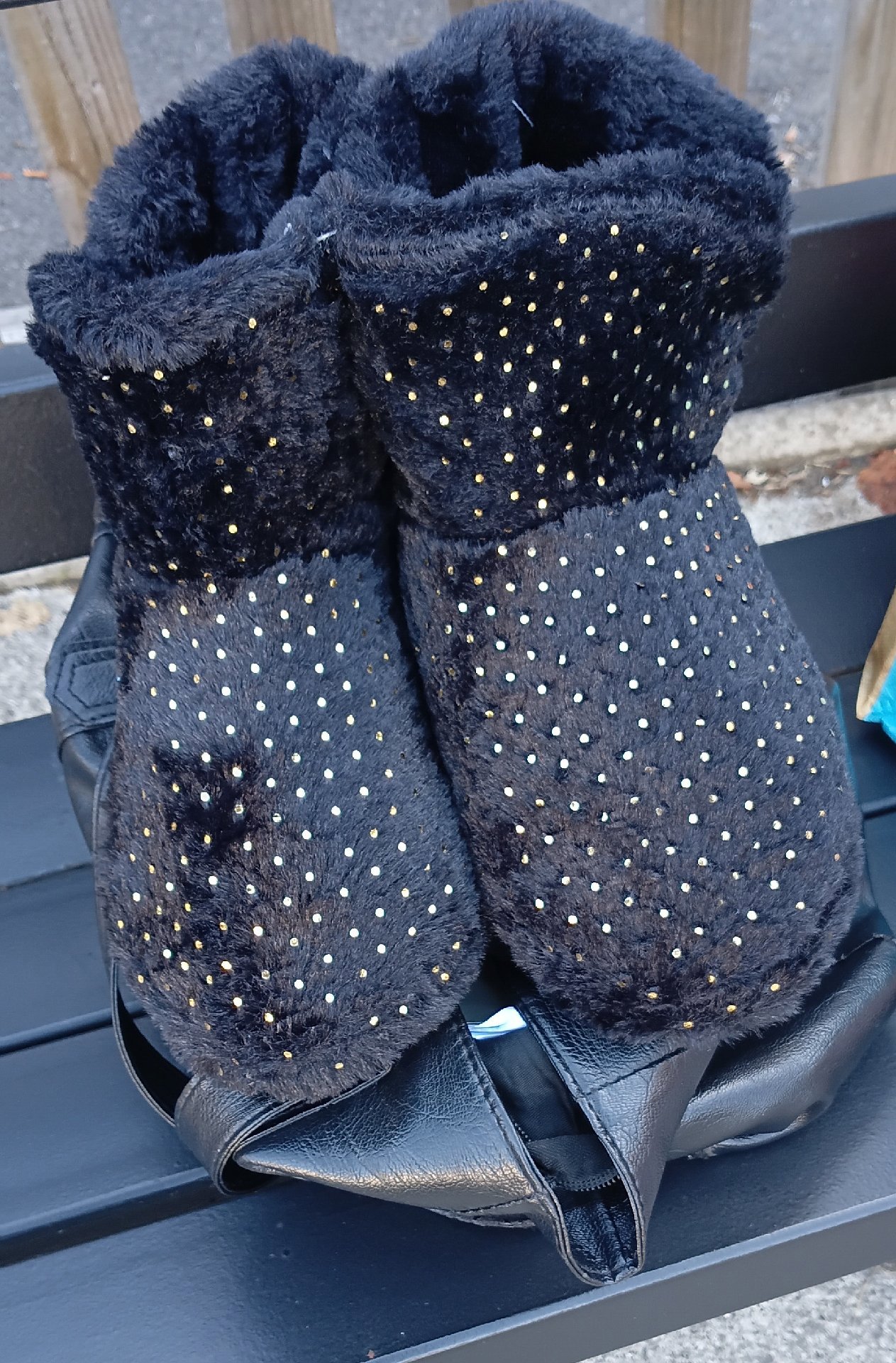 Black Faux Fur Studded Slippers, Unbranded, 38/39, Excellent condition — preloved on SilentSale®