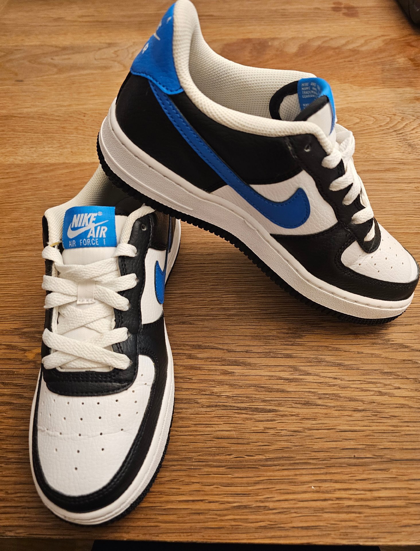 Nike Air Force 1 Low White Black Light Photo Blue (GS) size UK 5, Nike, 5, Like New condition — preloved on SilentSale®