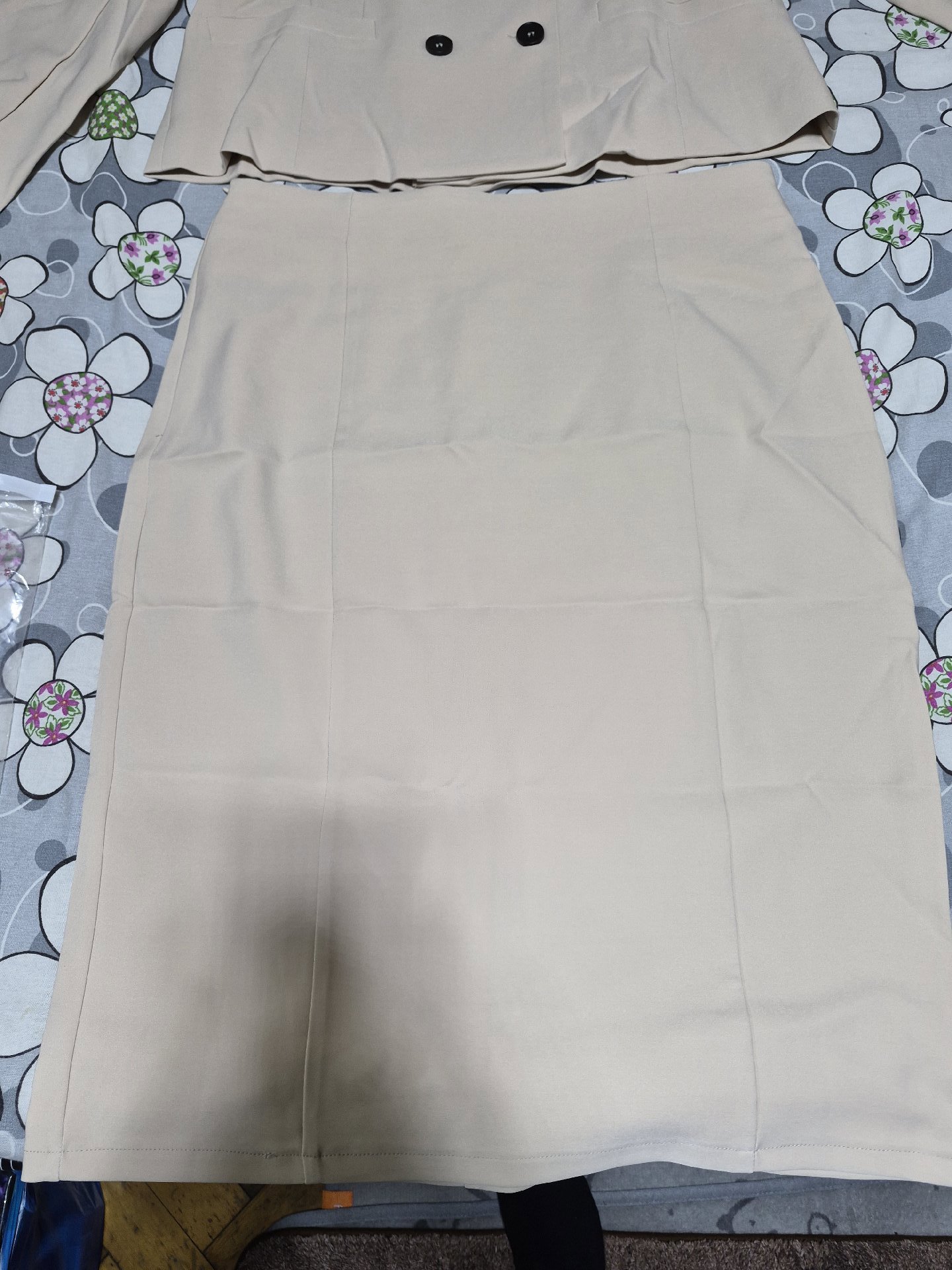 Beige Two-Piece Blazer and Skirt Set, Allegra K, L, New condition — preloved on SilentSale®