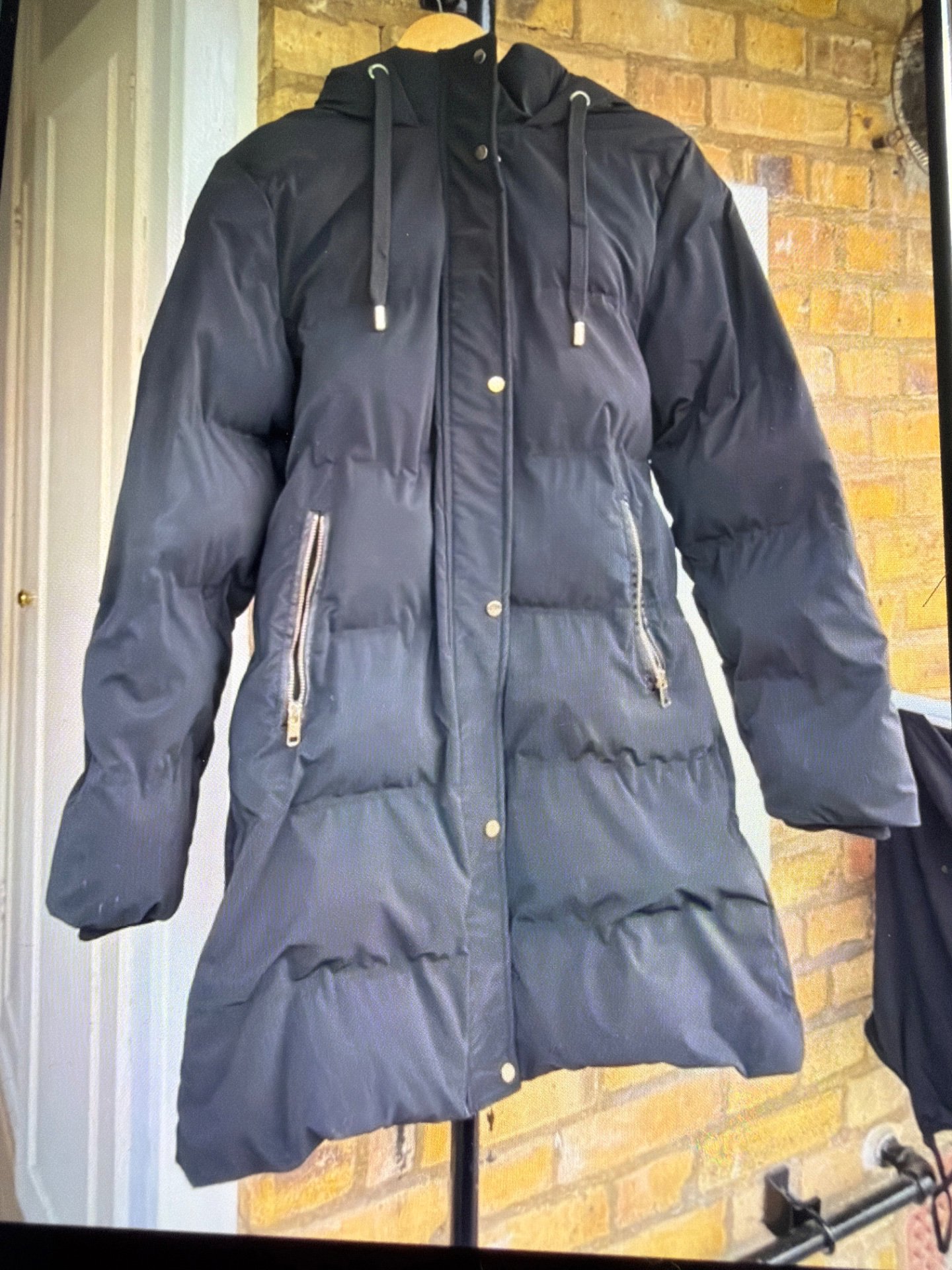 Zara Puffer Jacket – Pre-owned, Zara, 12, Excellent condition — preloved on SilentSale®