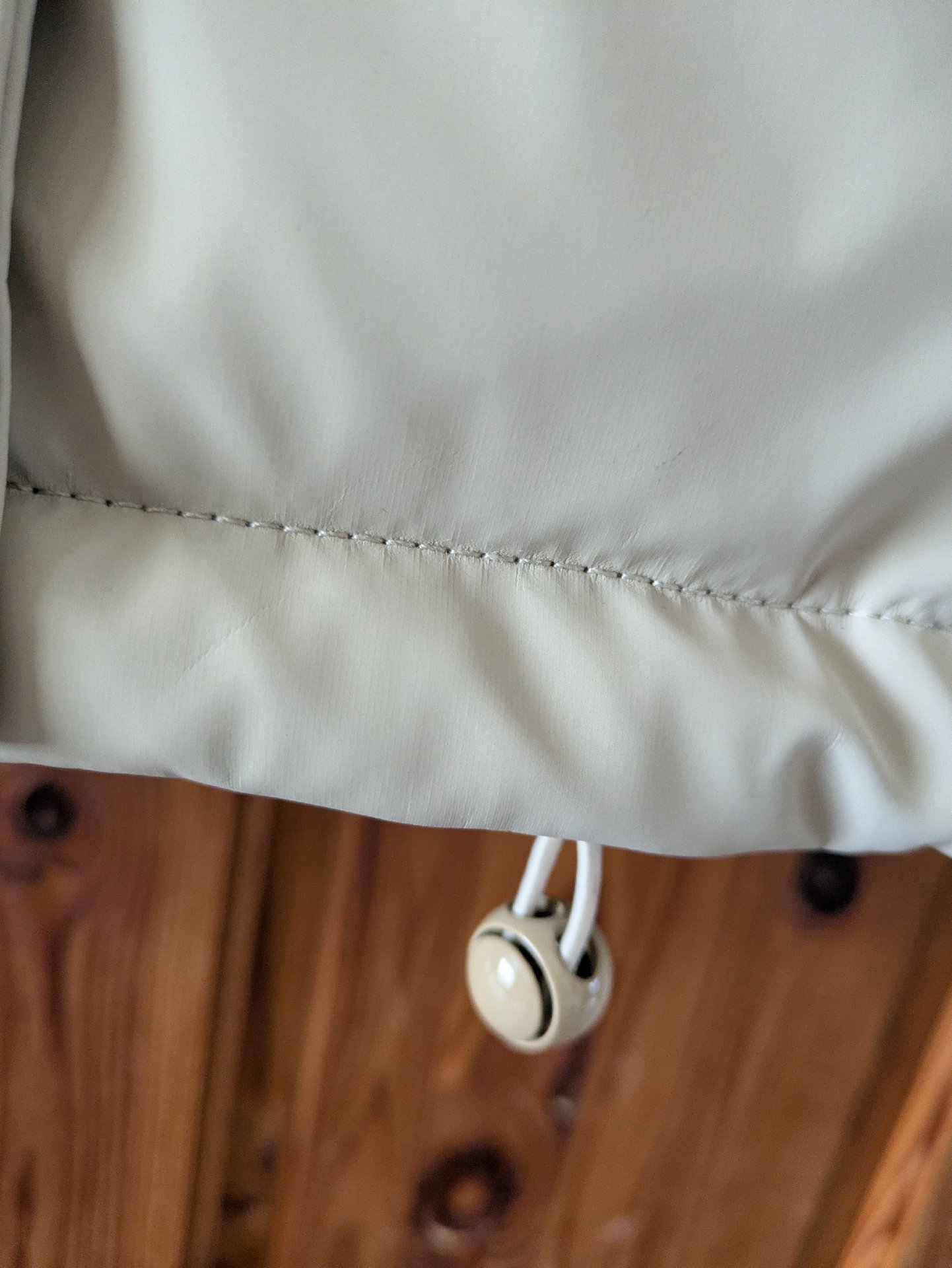 Beige Pull & Bear Puffer Jacket with Hood, Pull&Bear, M, Excellent condition — preloved on SilentSale®