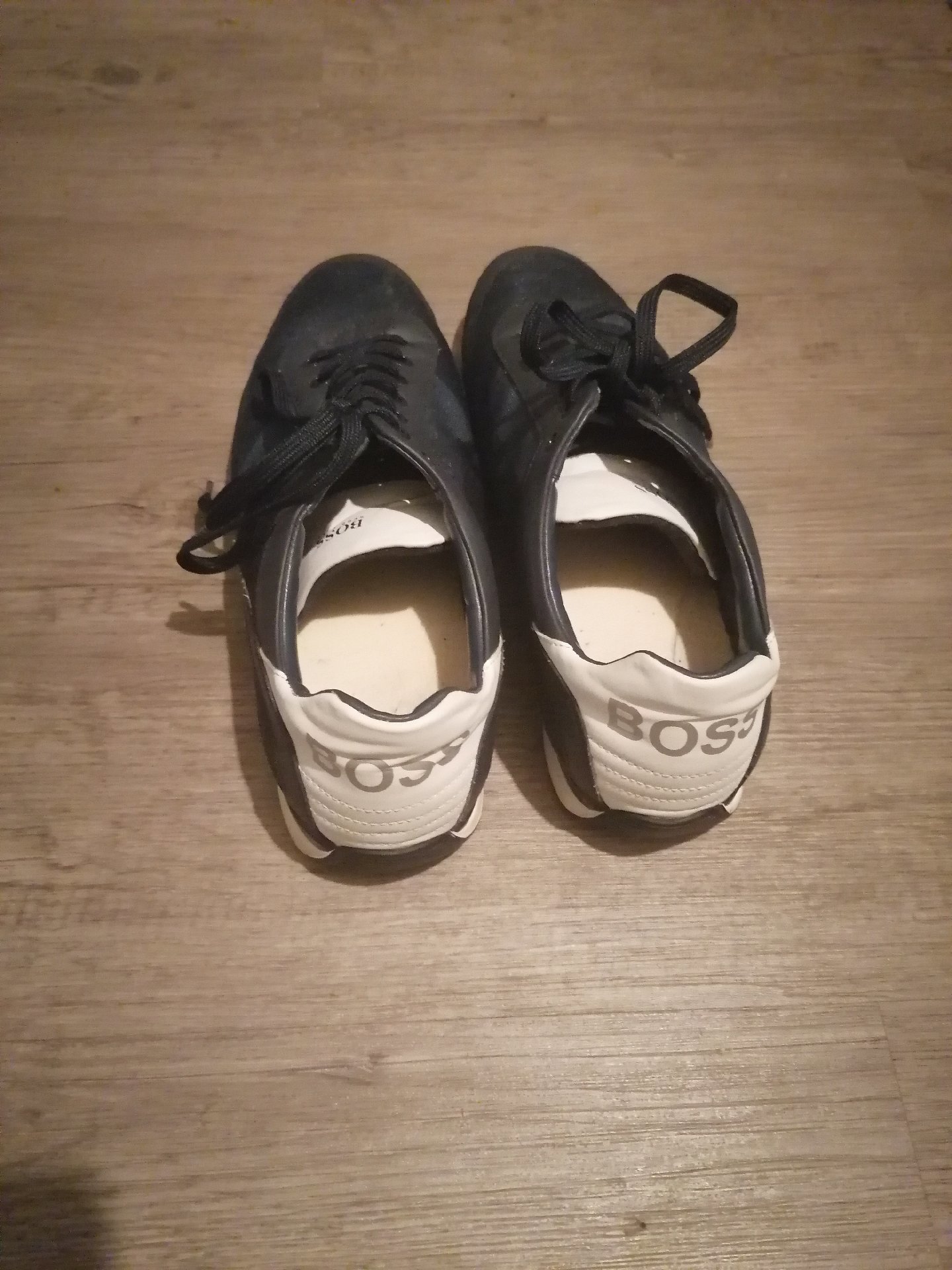 Hugo boss trainers , Hugo Boss, 9.5, Excellent condition — preloved on SilentSale®