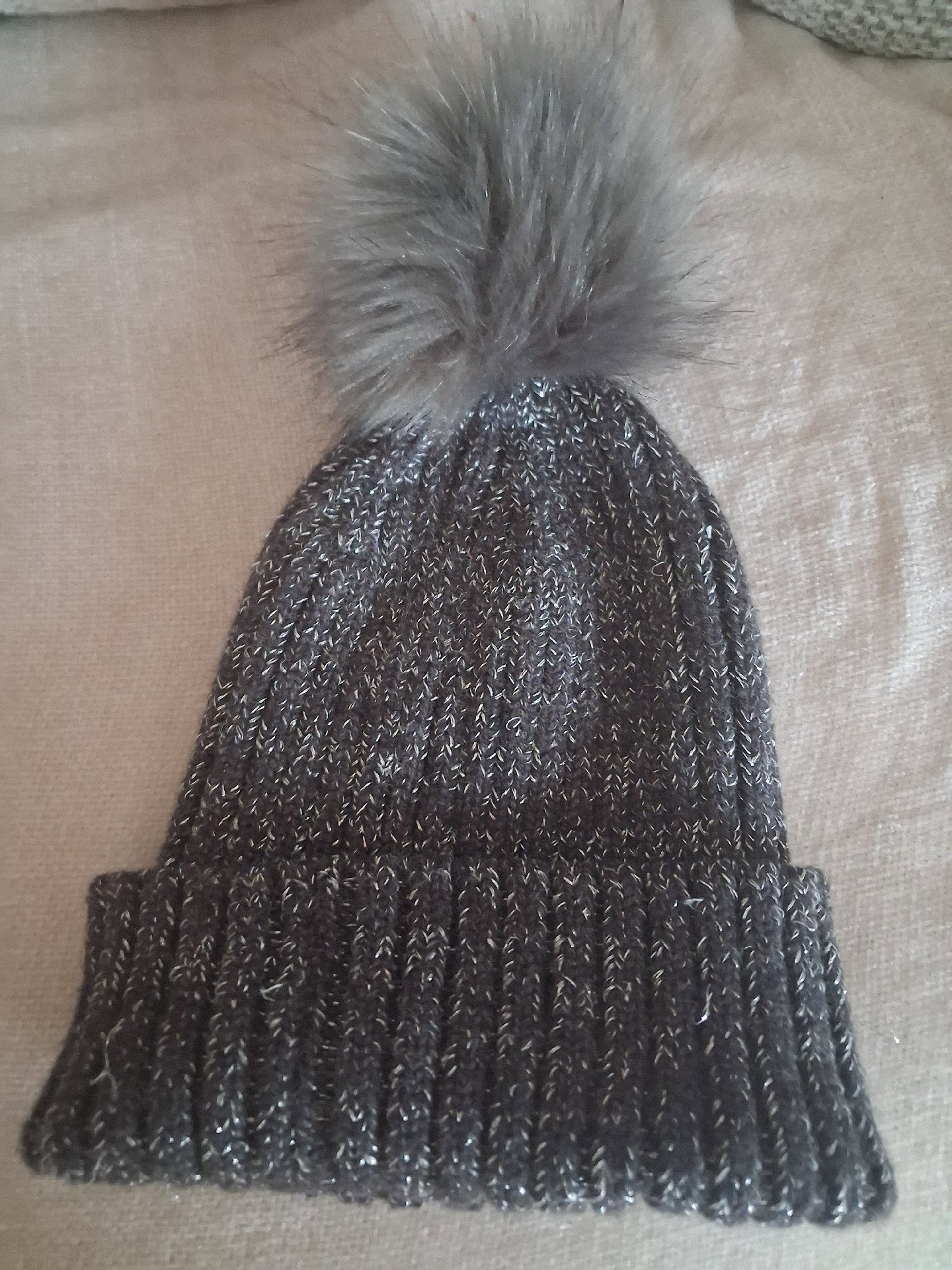 Grey Knitted Pom Pom Beanie Hat One Size, Barbour, M, Like New condition — preloved on SilentSale®