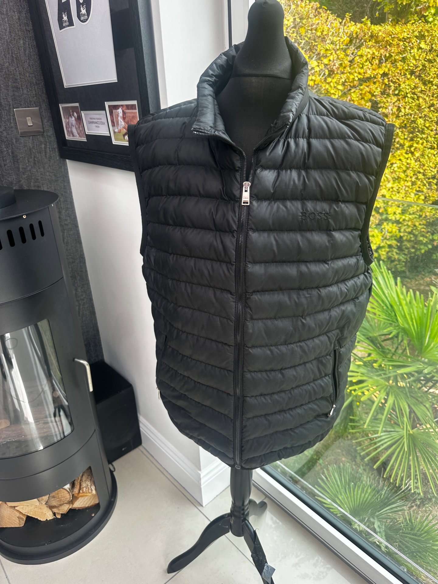 Boss gilet XL , Hugo Boss, XL, Excellent condition — preloved on SilentSale®