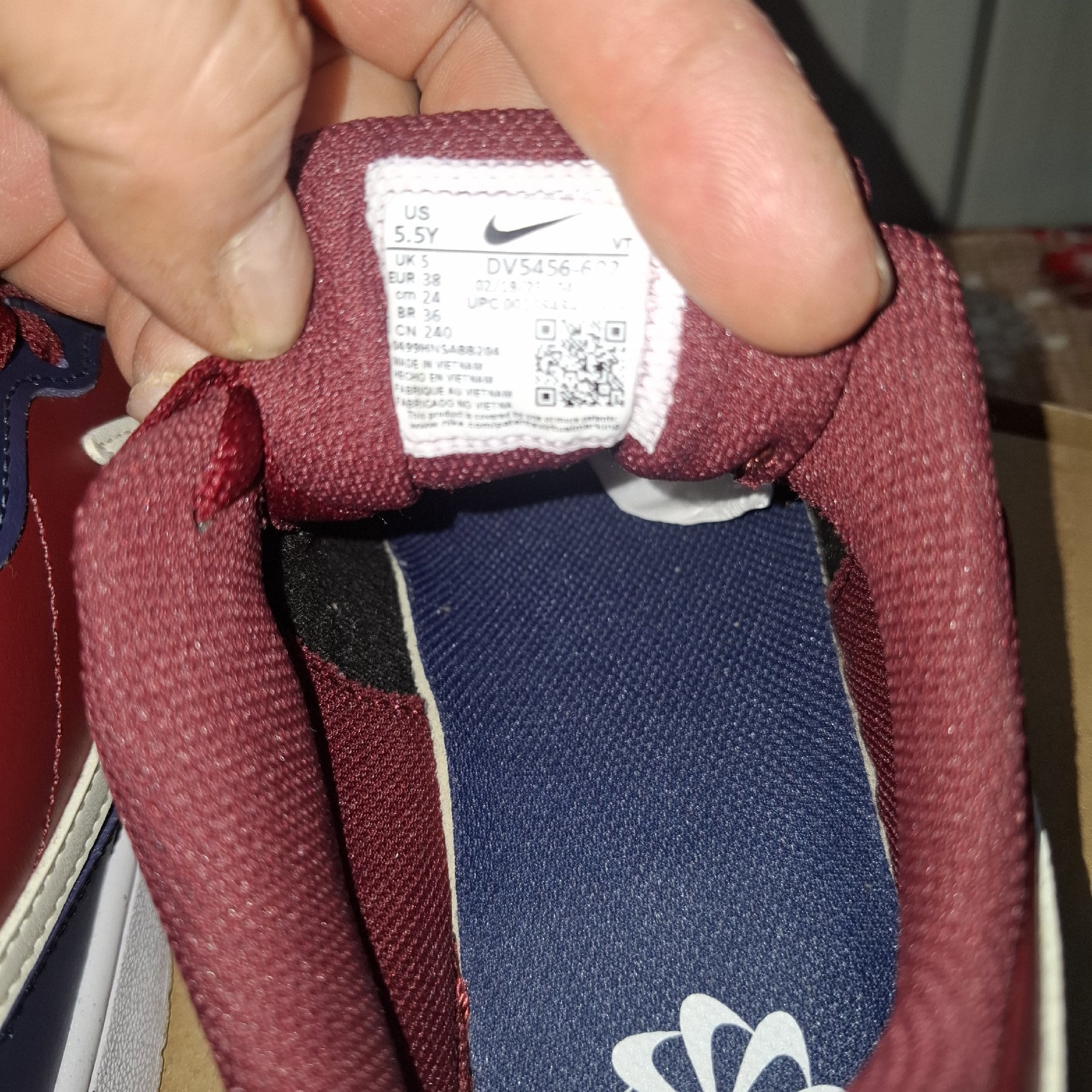 Nike Burgundy and Navy Trainers, Nike, 5, Excellent condition — preloved on SilentSale®