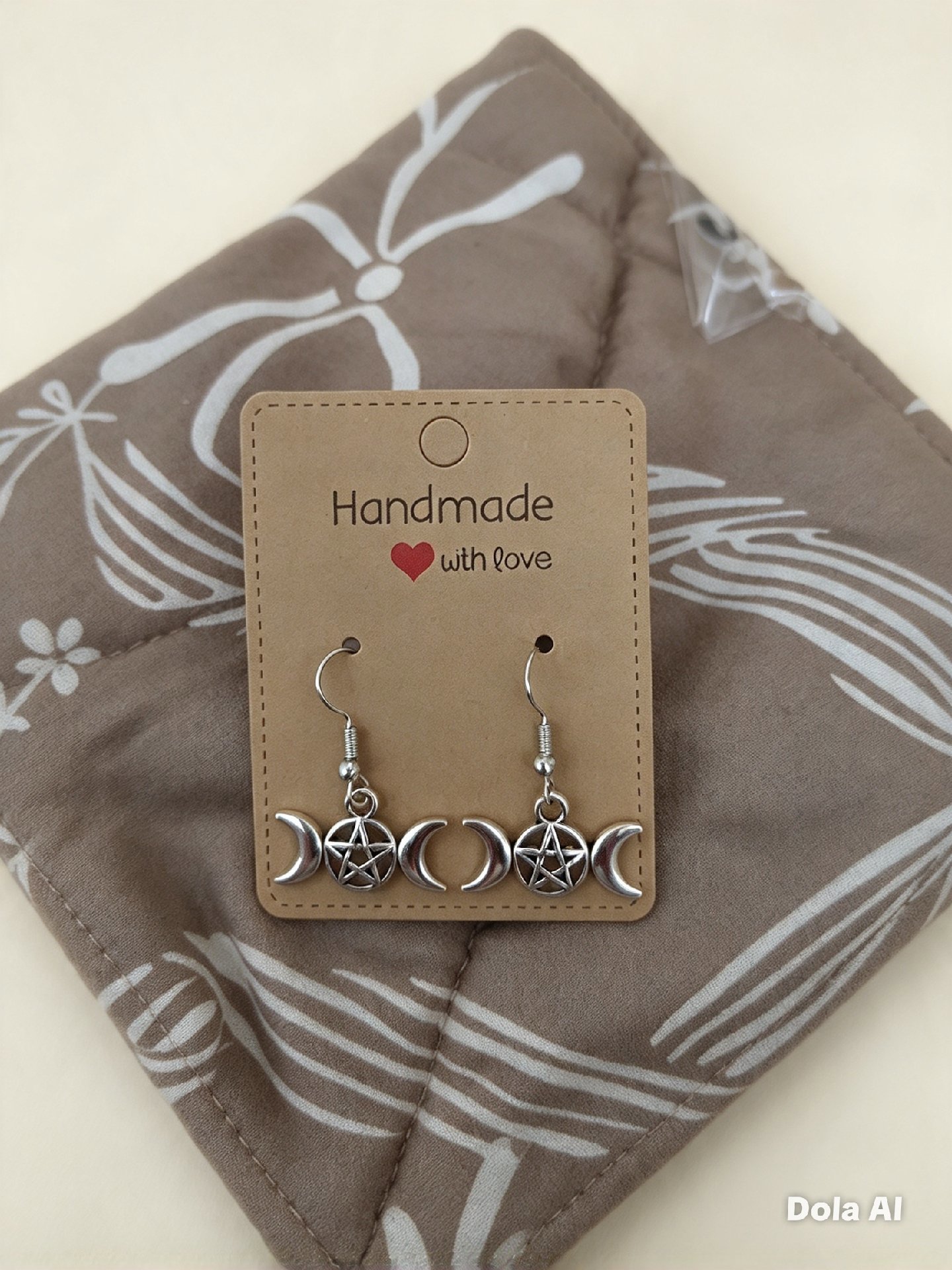 Handmade Silver Tone Moon and Star Drop Earrings, Other, One Size, New condition — preloved on SilentSale®