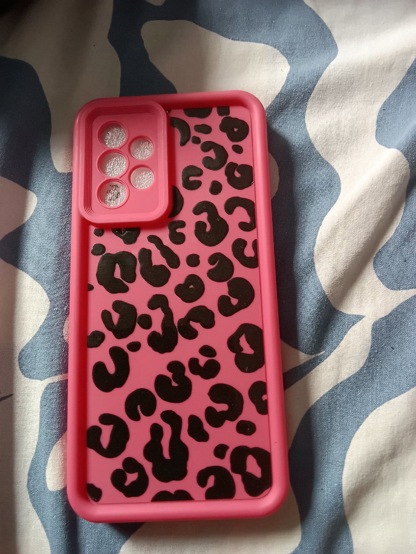 Galaxy A52 phone case, Samsung, 8", Good condition — preloved on SilentSale®