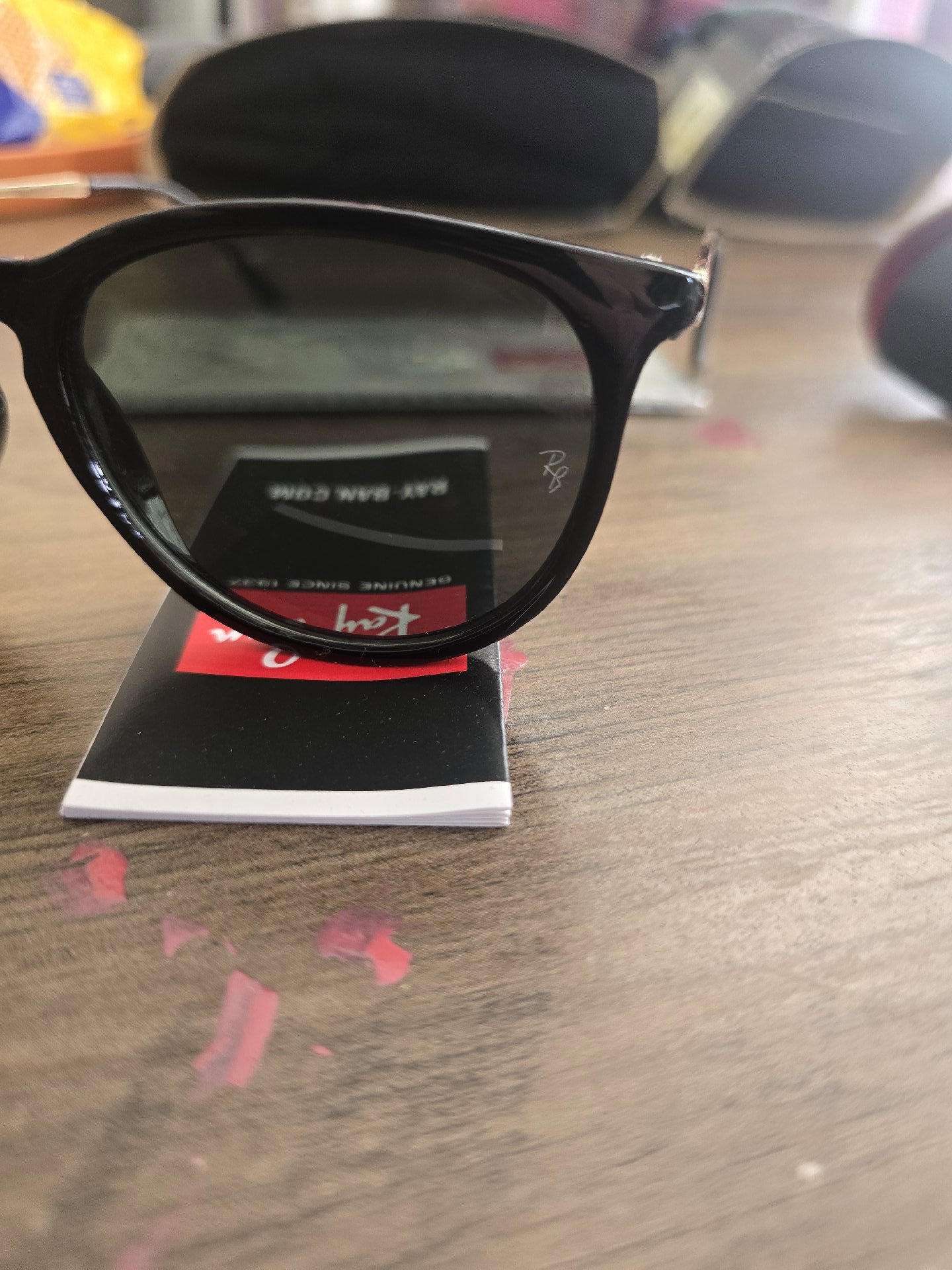 Ray ban sunglasses , Ray-Ban, One Size, New condition — preloved on SilentSale®