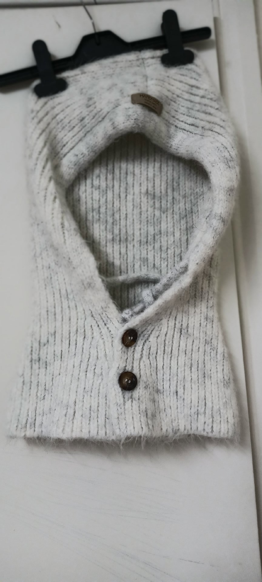 Voice Choo Handmade Knitted Hooded Neck Warmer Scarf, Voice Choo, One Size, Excellent condition — preloved on SilentSale®