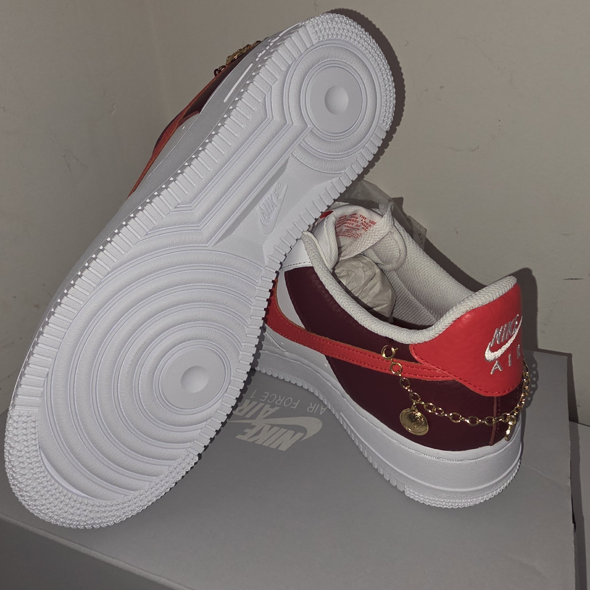 Nike Air Force 1 White Red Trainers – UK 8.5, Nike, 8.5, Excellent condition — preloved on SilentSale®