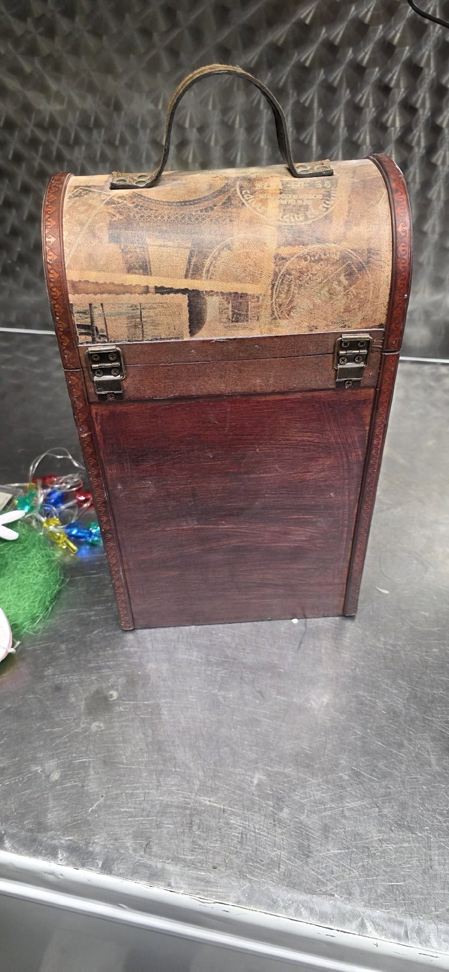Vintage Style Wooden Decorative Storage Box with Handle, Vintage, One Size, Good condition — preloved on SilentSale®