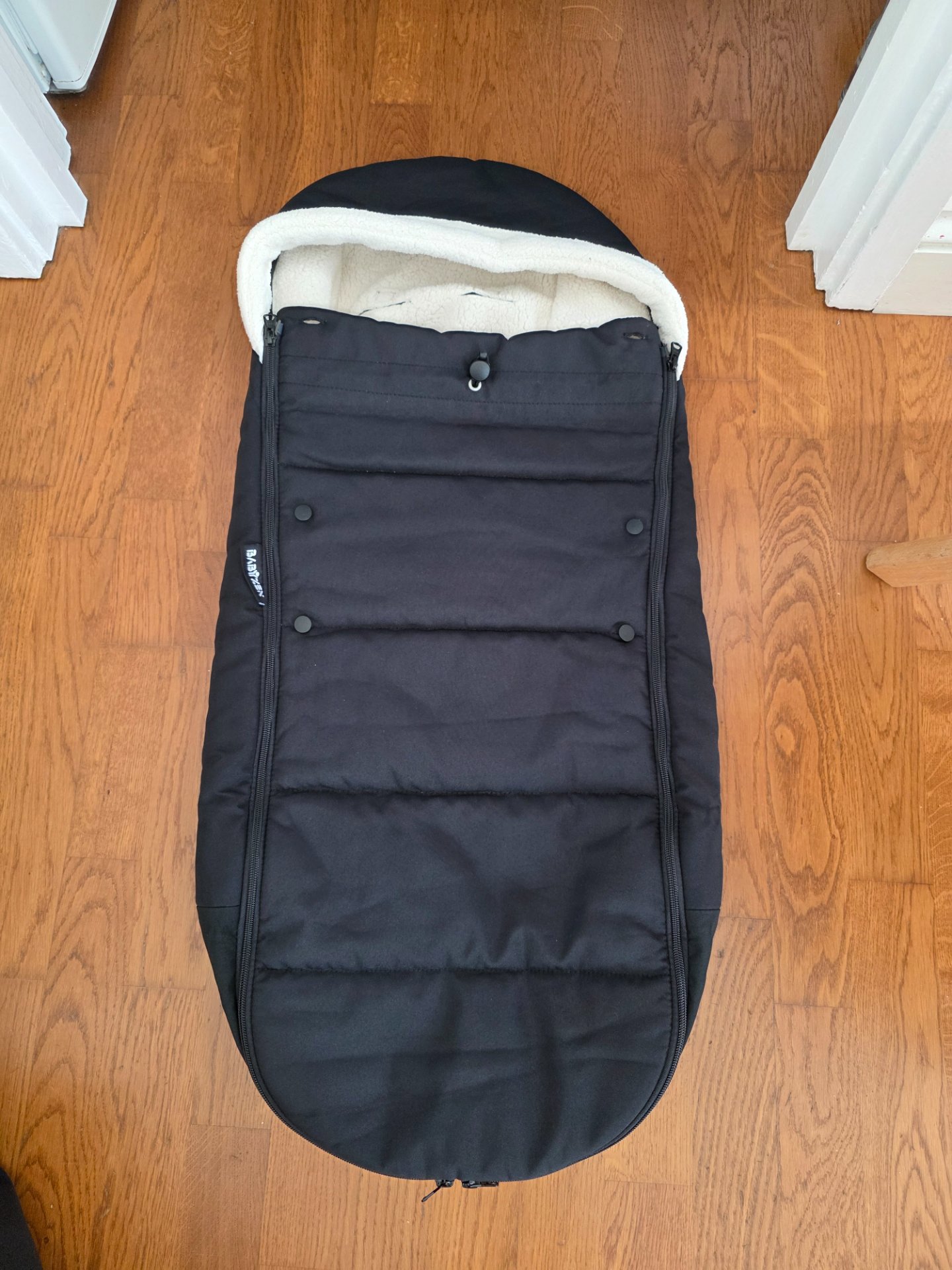 Babyzen Black Footmuff, Babyzen, One Size, Excellent condition — preloved on SilentSale®