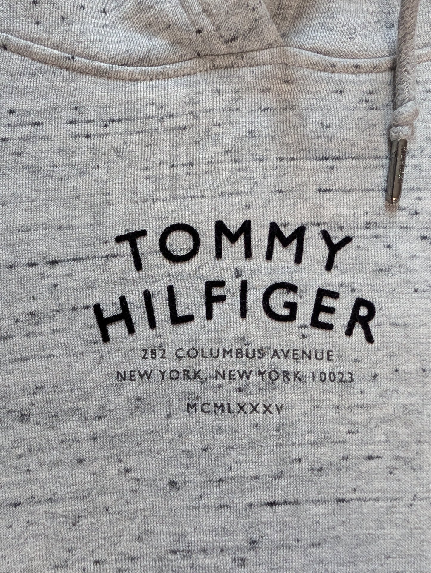 Tommy Hilfiger Hoodie XS , Tommy Hilfiger, XS, Excellent condition — preloved on SilentSale®