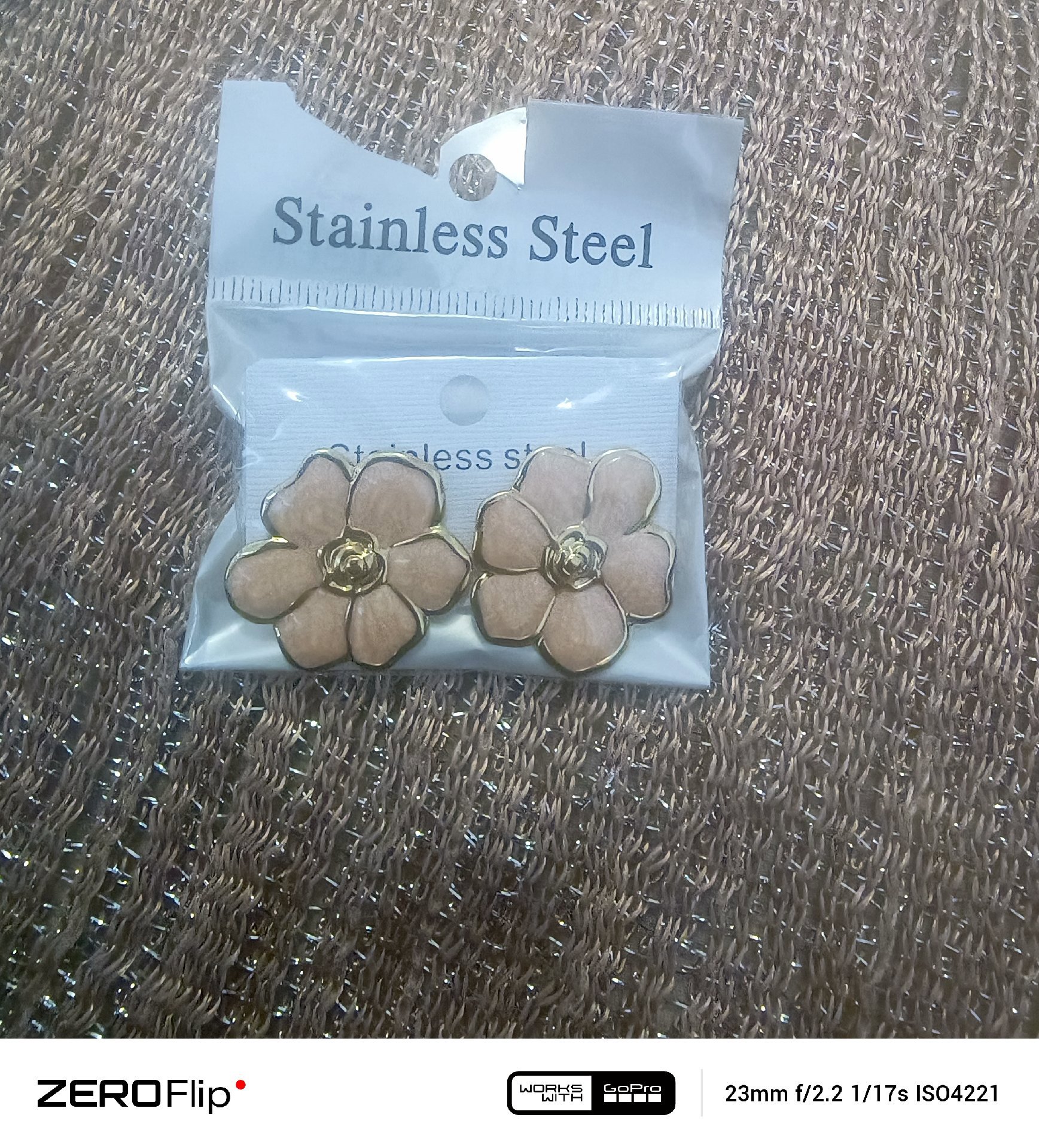 Flower Shaped Stainless Steel Gold Tone Stud Earrings, Vintage, One Size, New condition — preloved on SilentSale®