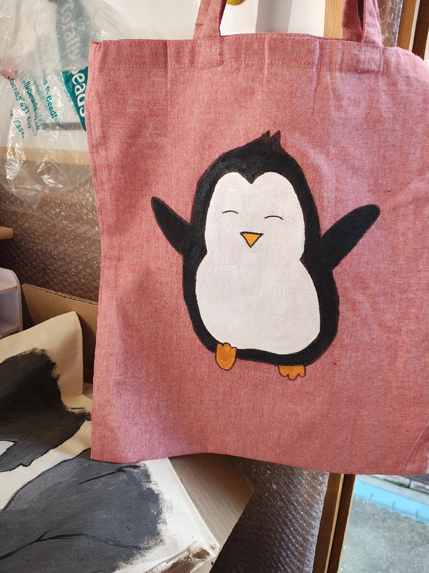 Penguin pink tote bag , Unbranded, Medium, Excellent condition — preloved on SilentSale®