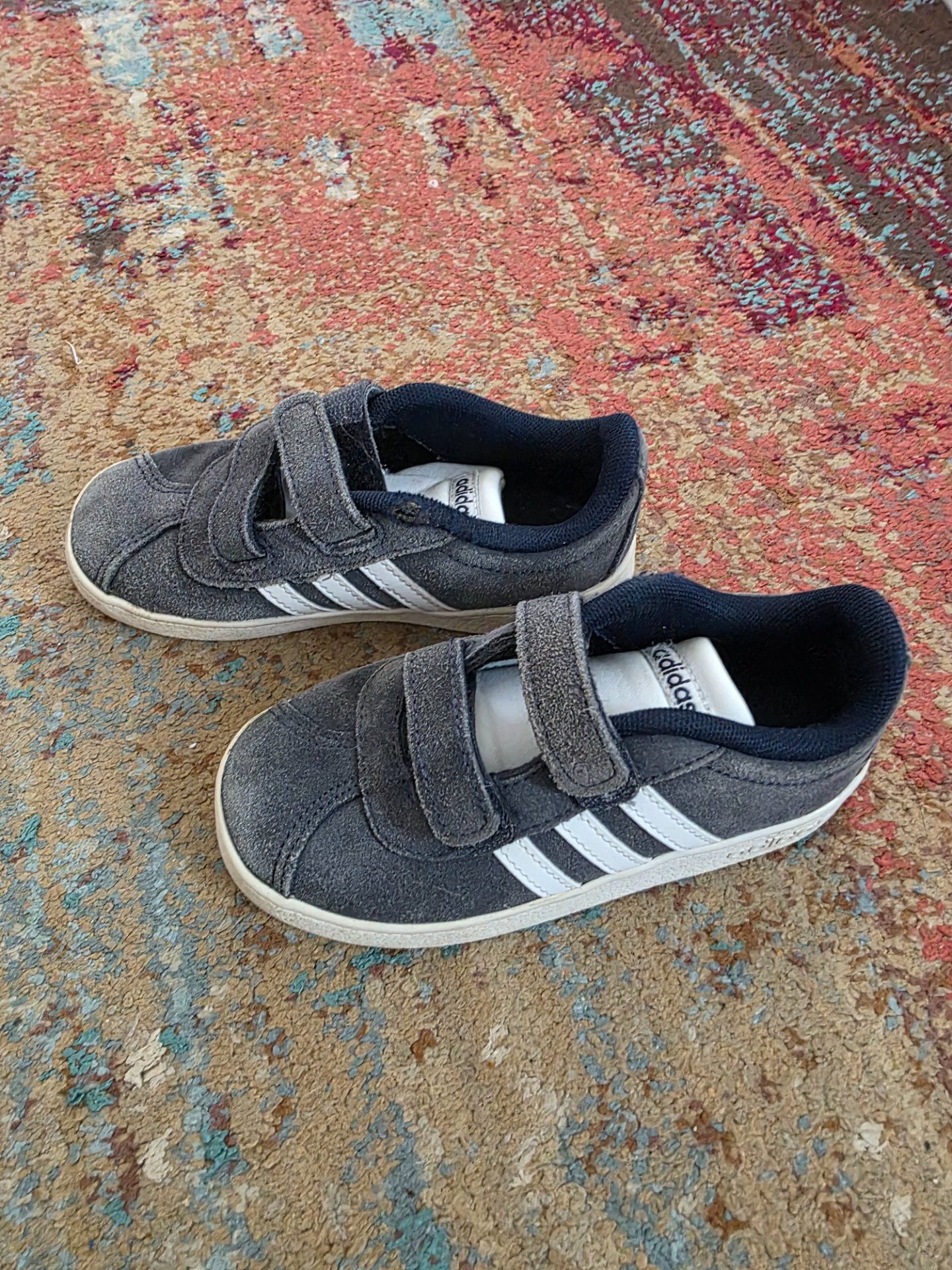 Adidas Kids Grey Suede Trainers Velcro Straps – UK 9K, Adidas, 9, Fair condition — preloved on SilentSale®