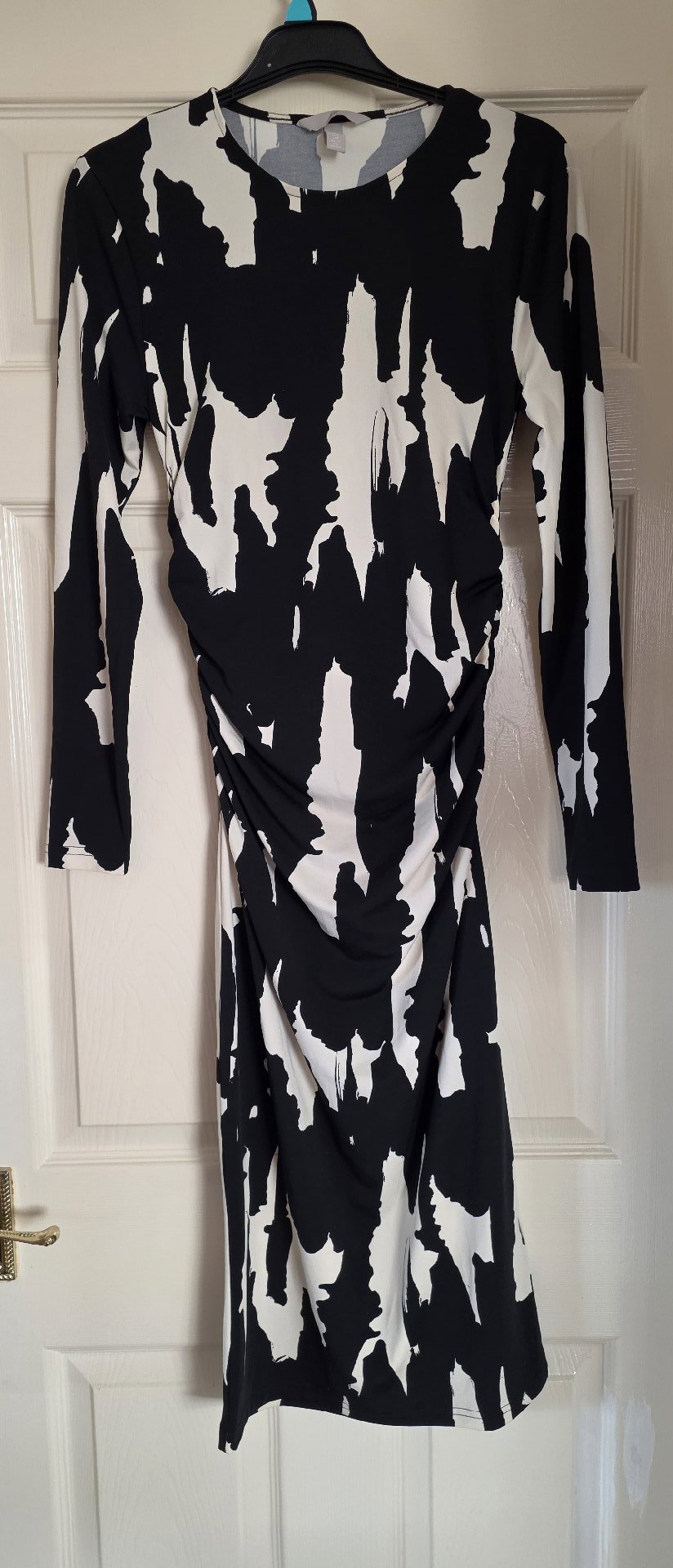 Long sleeved h&m dress size s , H&M, S, Like New condition — preloved on SilentSale®
