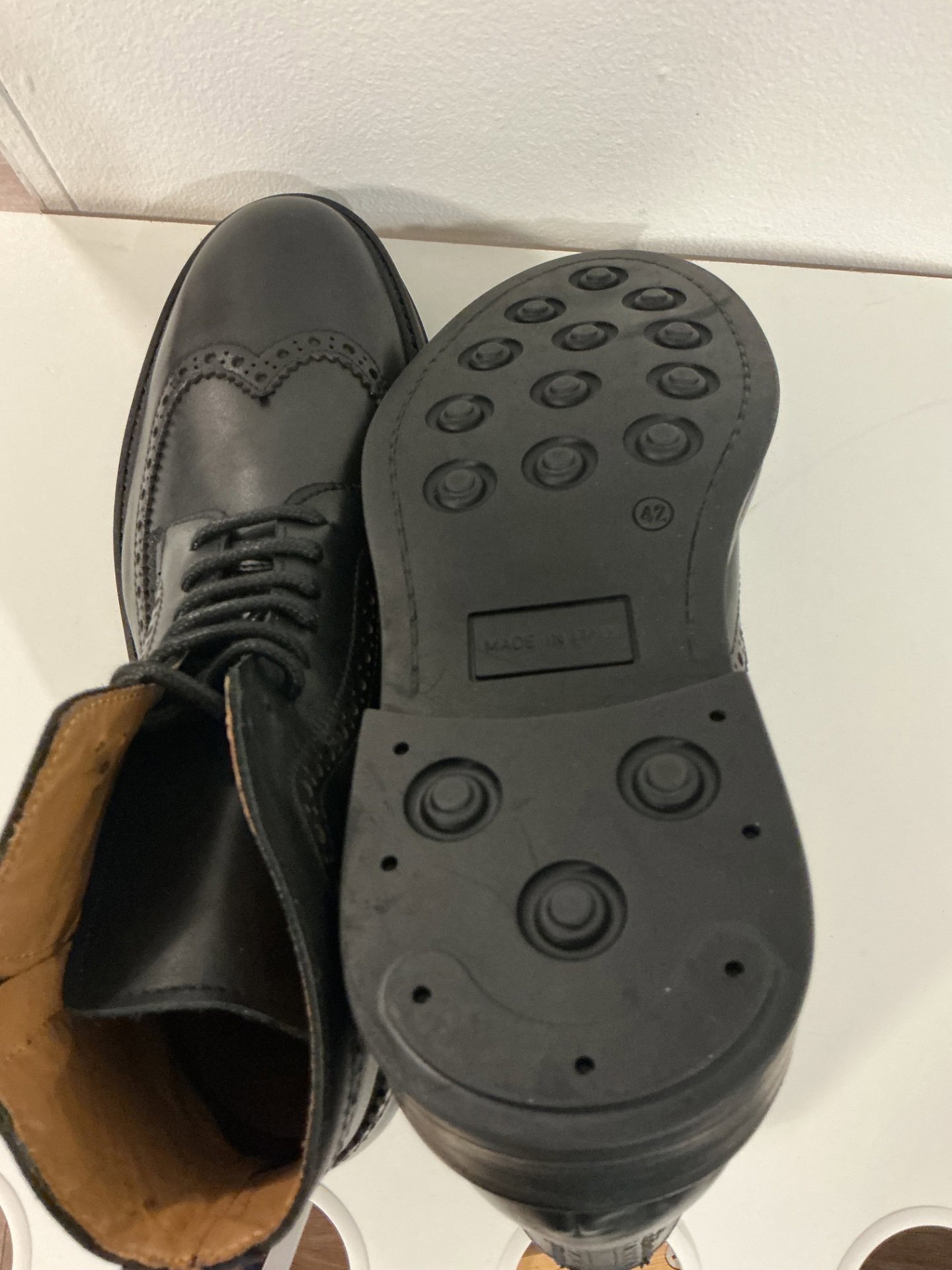 Black Leather Brogue Ankle Boots, Clarks, 42, New condition — preloved on SilentSale®