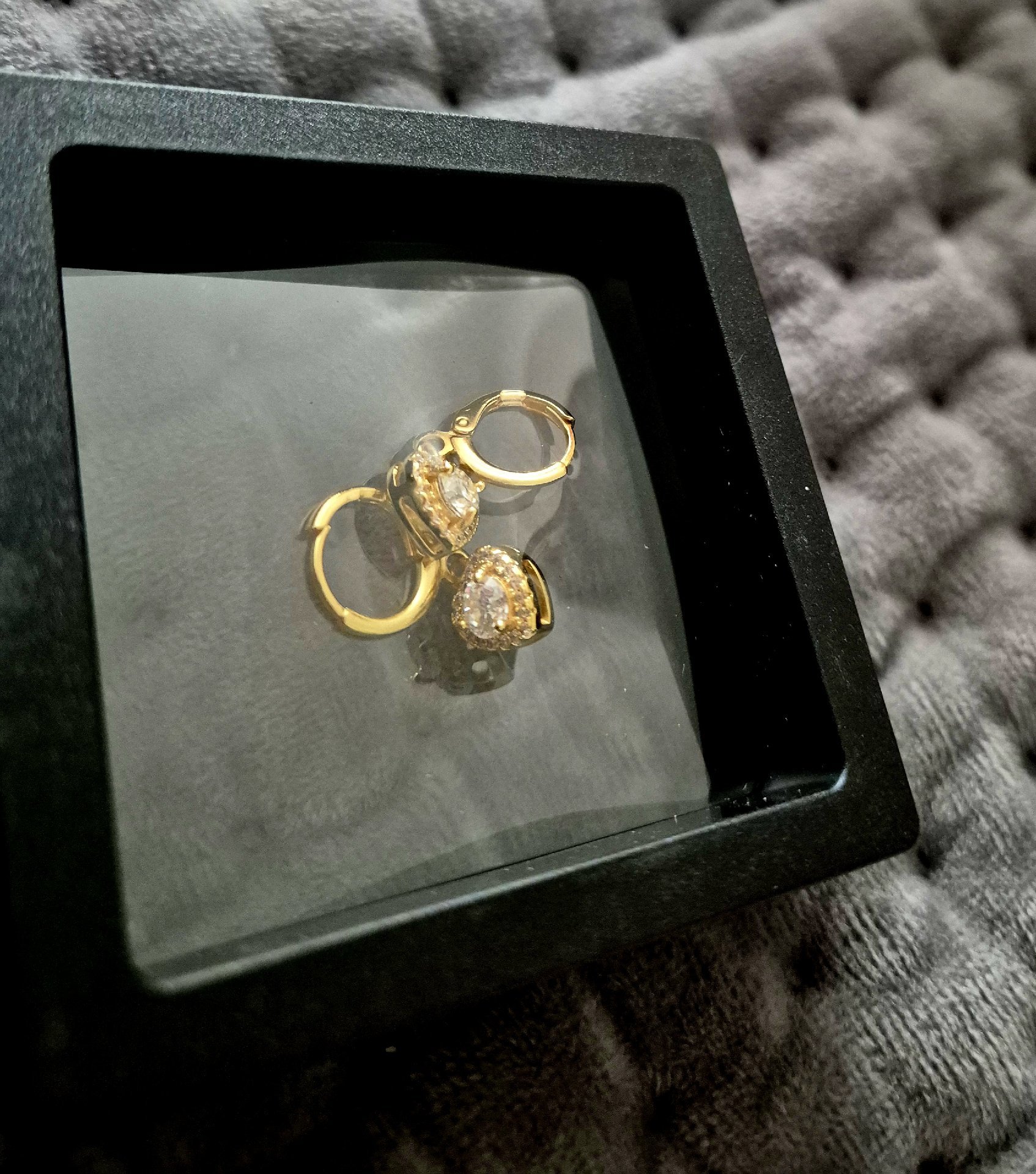 Light Luxury Accessories Gold Tone Moissanite Earrings, GRA, One Size, New condition — preloved on SilentSale®