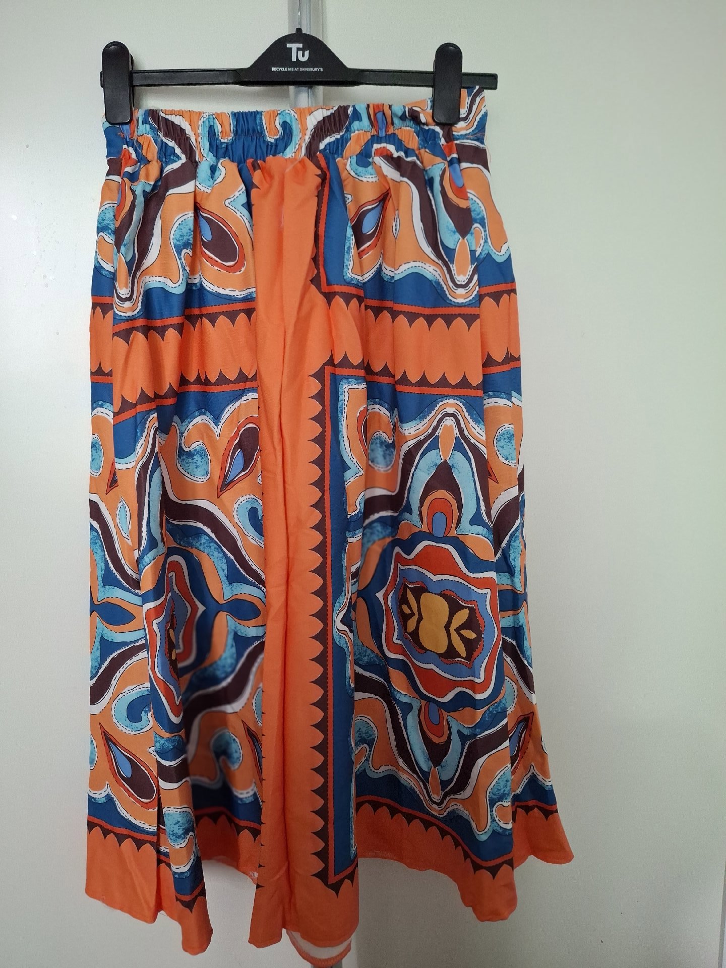 Tu White Short Sleeve Shirt and Orange Patterned Skirt Setlony, Unbranded, 16, New condition — preloved on SilentSale®
