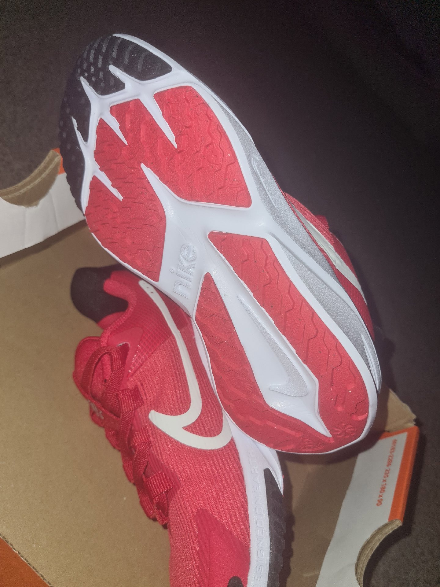 Nike Star Runner 4 NN Red White Trainers – UK 11.5C, Nike, 11, Excellent condition — preloved on SilentSale®