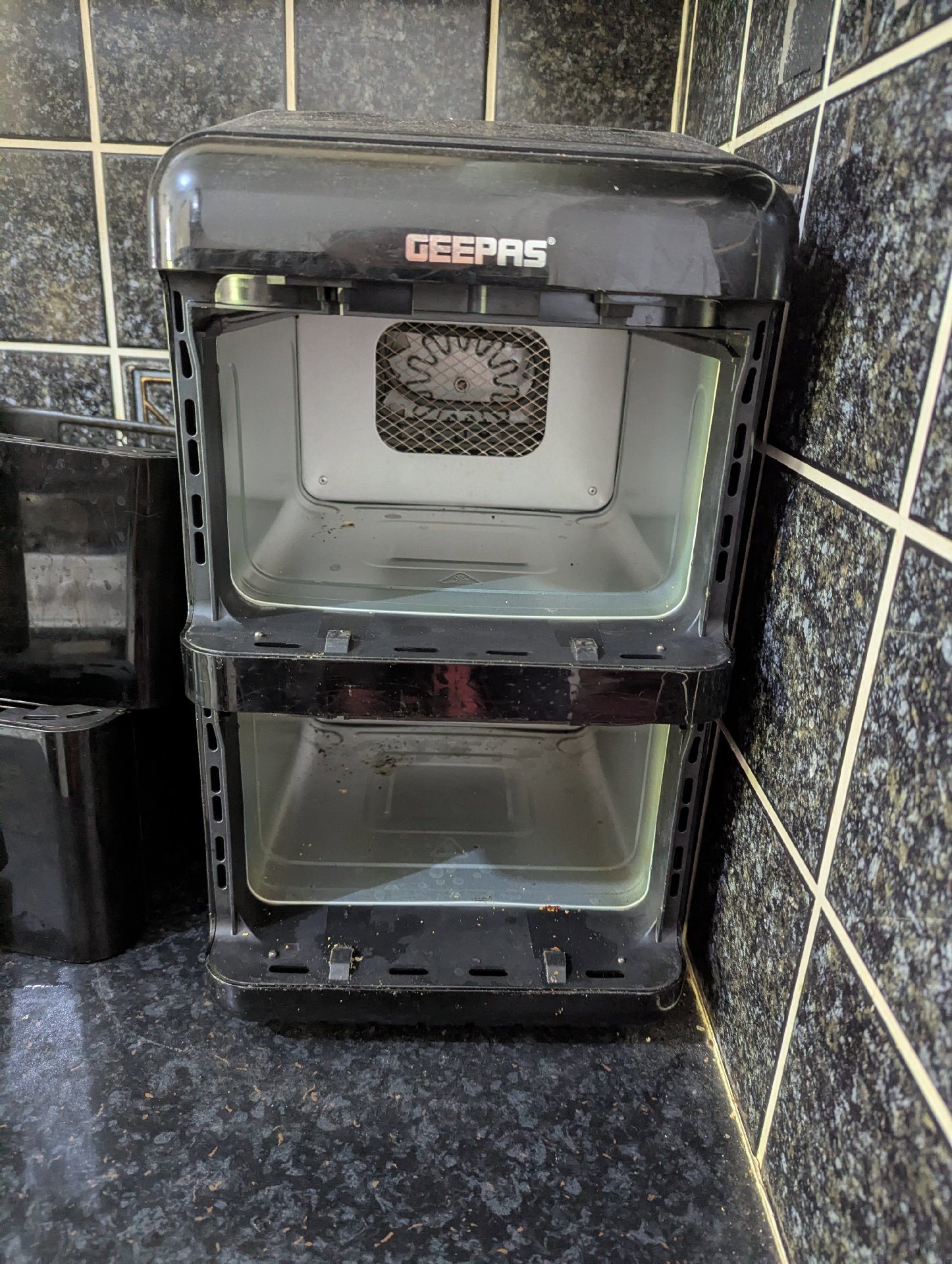 12ltr dual basket air fryer , Geepas, One Size, Like New condition — preloved on SilentSale®