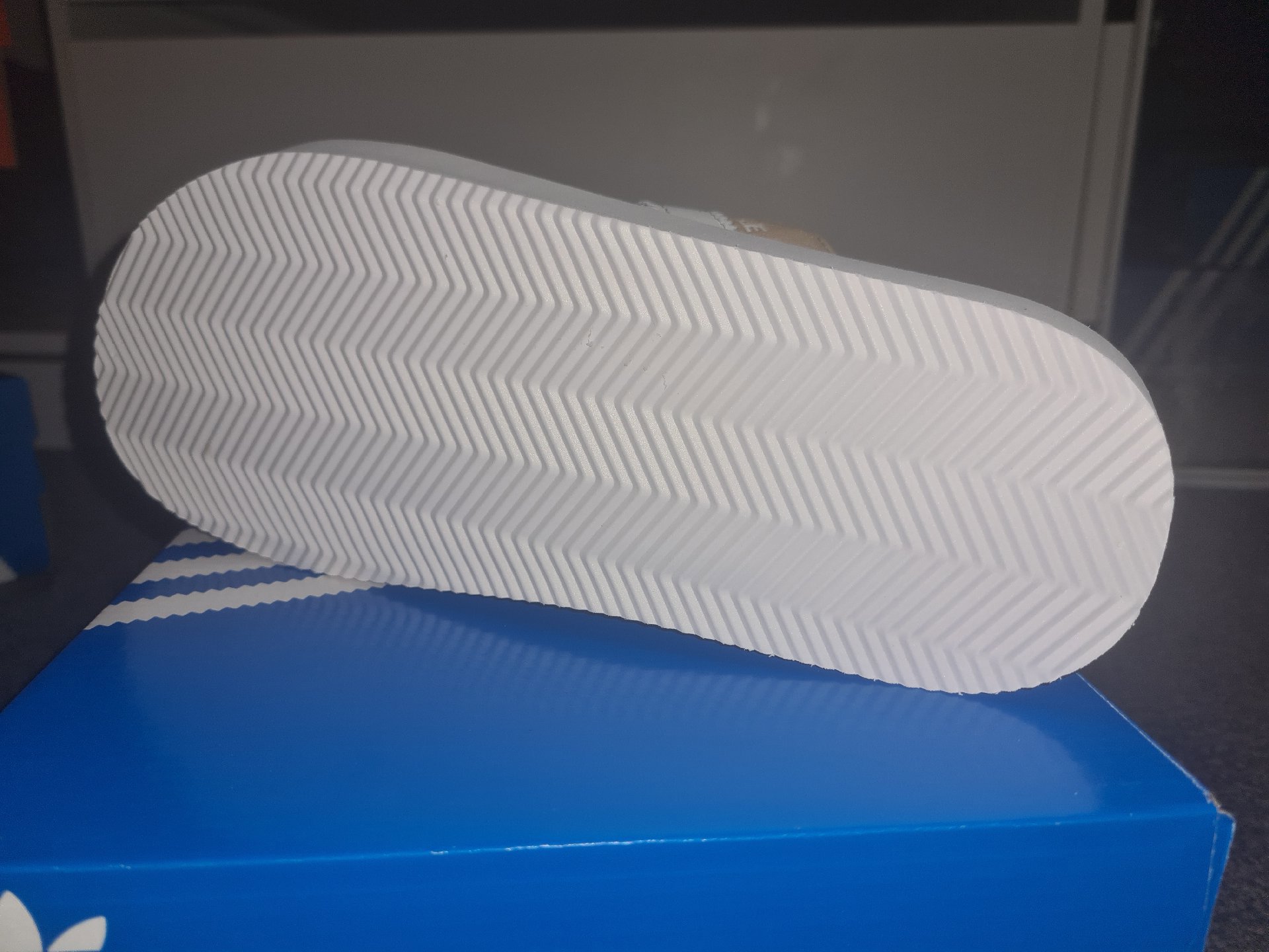 Adidas Gazelle Beach W Beige White Sandals – UK 5, Adidas, 5, New condition — preloved on SilentSale®