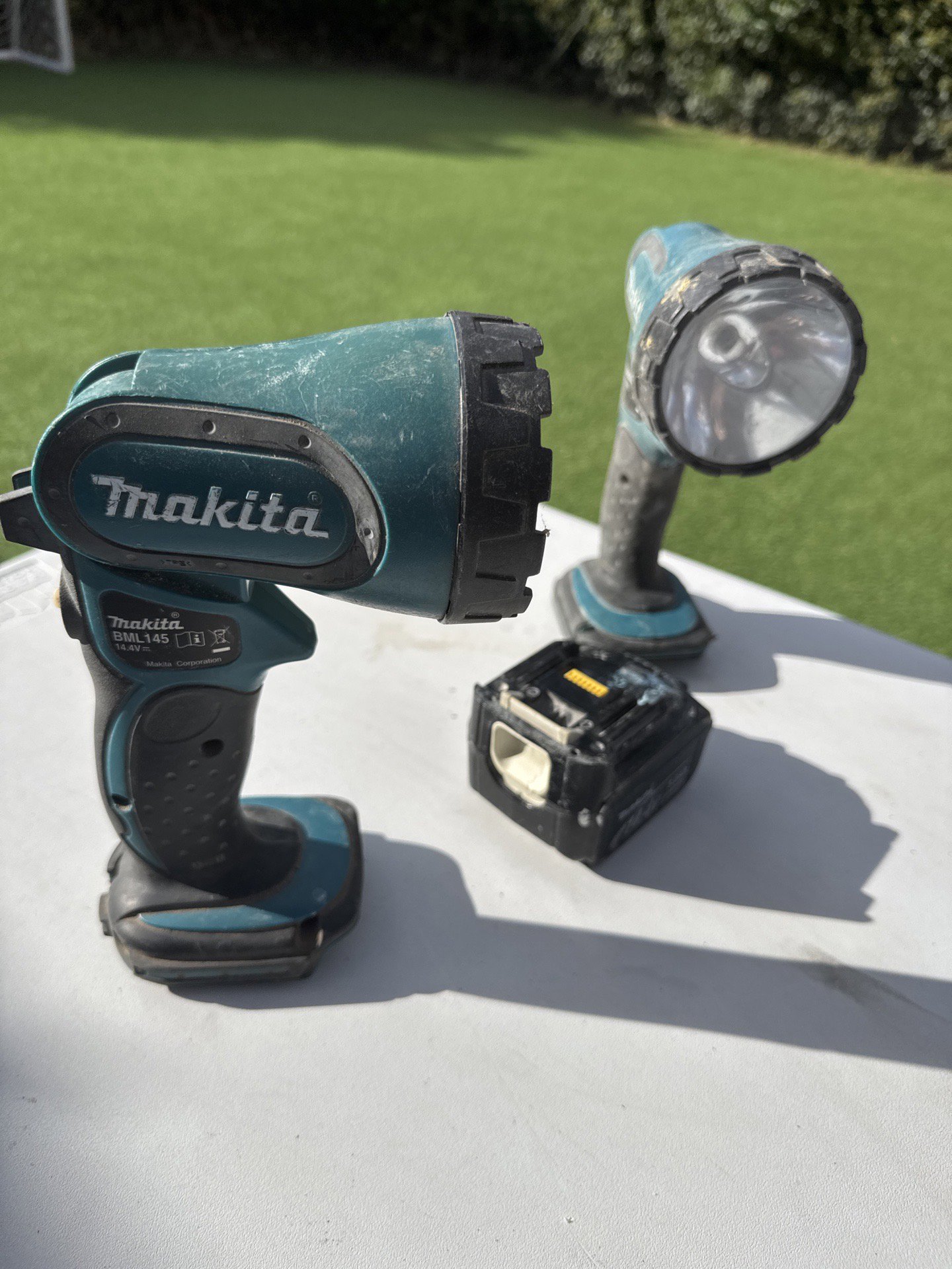 Makita Cordless Work Lights with Battery Adapter, Makita, One Size, Good condition — preloved on SilentSale®