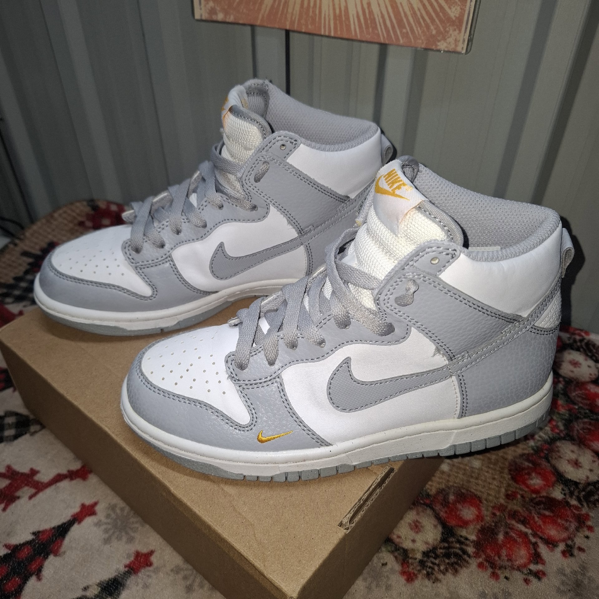 Nike White and Grey High Top Trainers – 5Y, Nike, 5Y, Excellent condition — preloved on SilentSale®