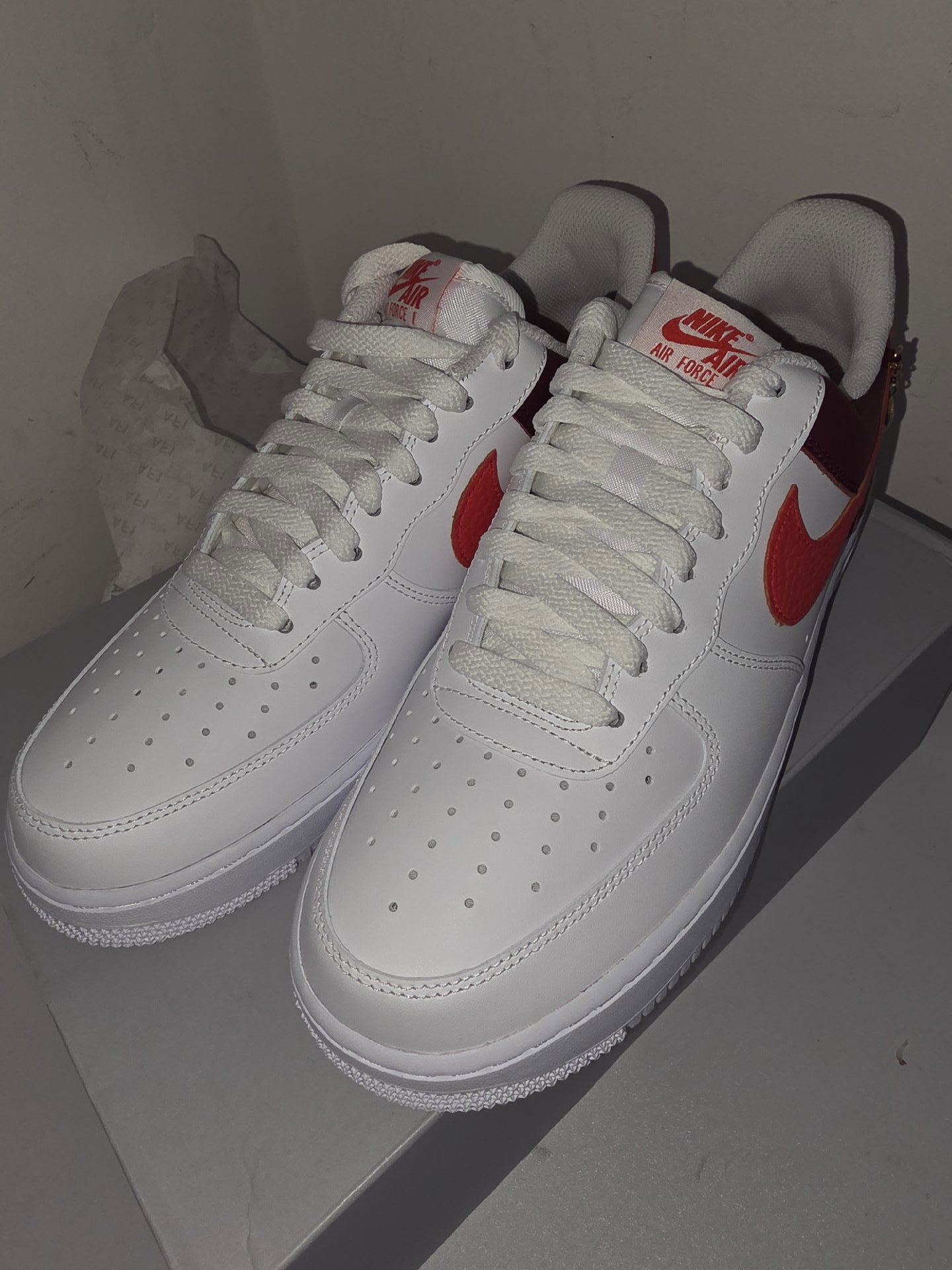 Nike Air Force 1 White Red Trainers – UK 8.5, Nike, 8.5, Excellent condition — preloved on SilentSale®