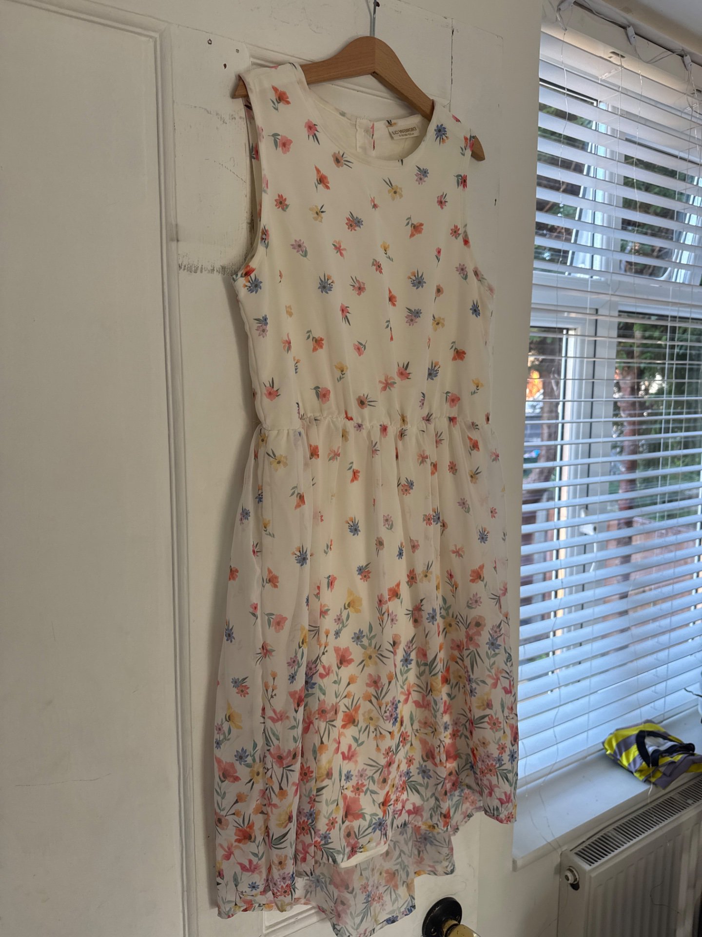 Girls Floral Sleeveless Midi Dress – Size 11-12, LC Waikiki, 12 years, Excellent condition — preloved on SilentSale®