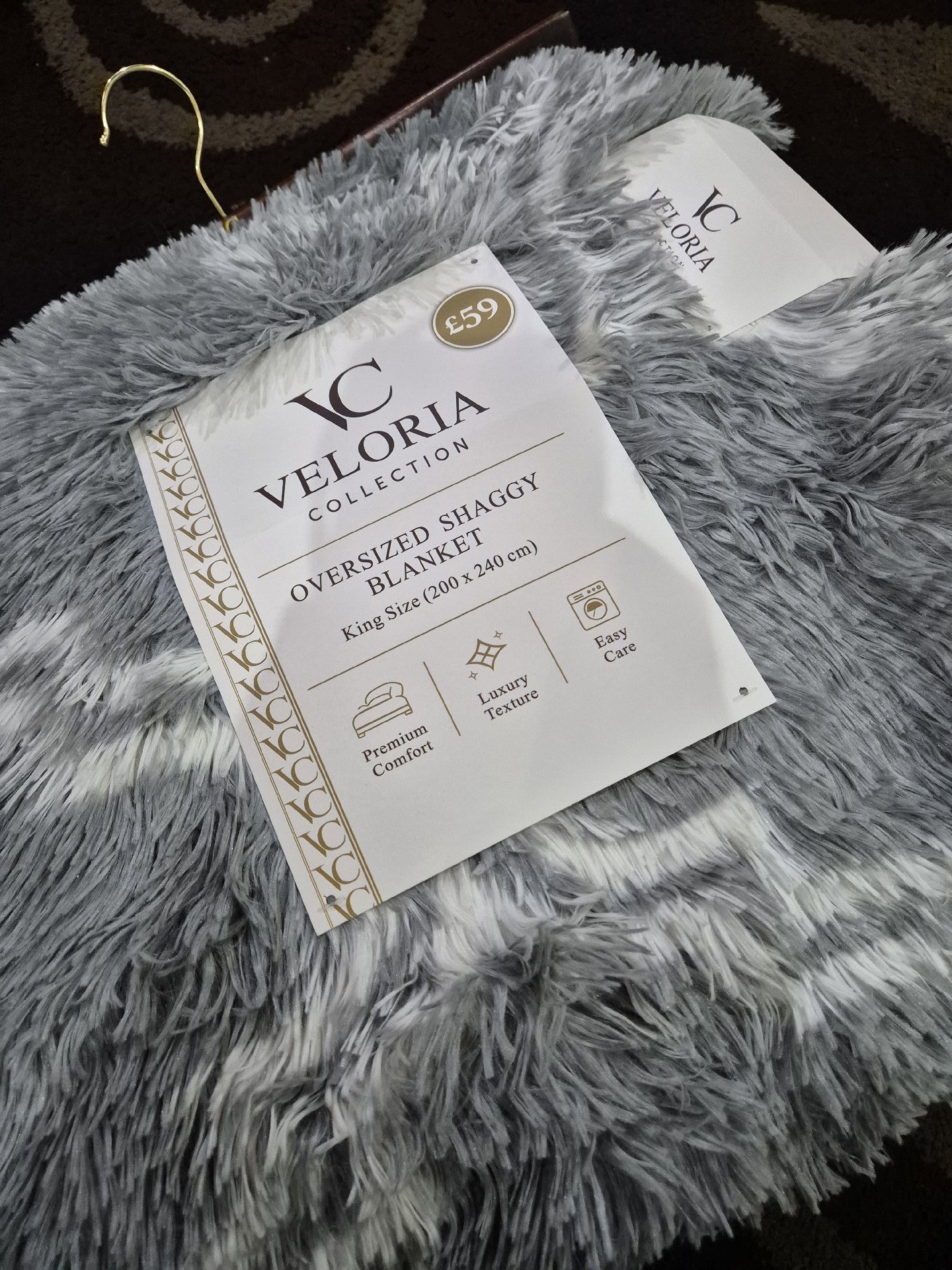 Veloria collection shaggy blanket, Veloria Collection, King, New condition — preloved on SilentSale®