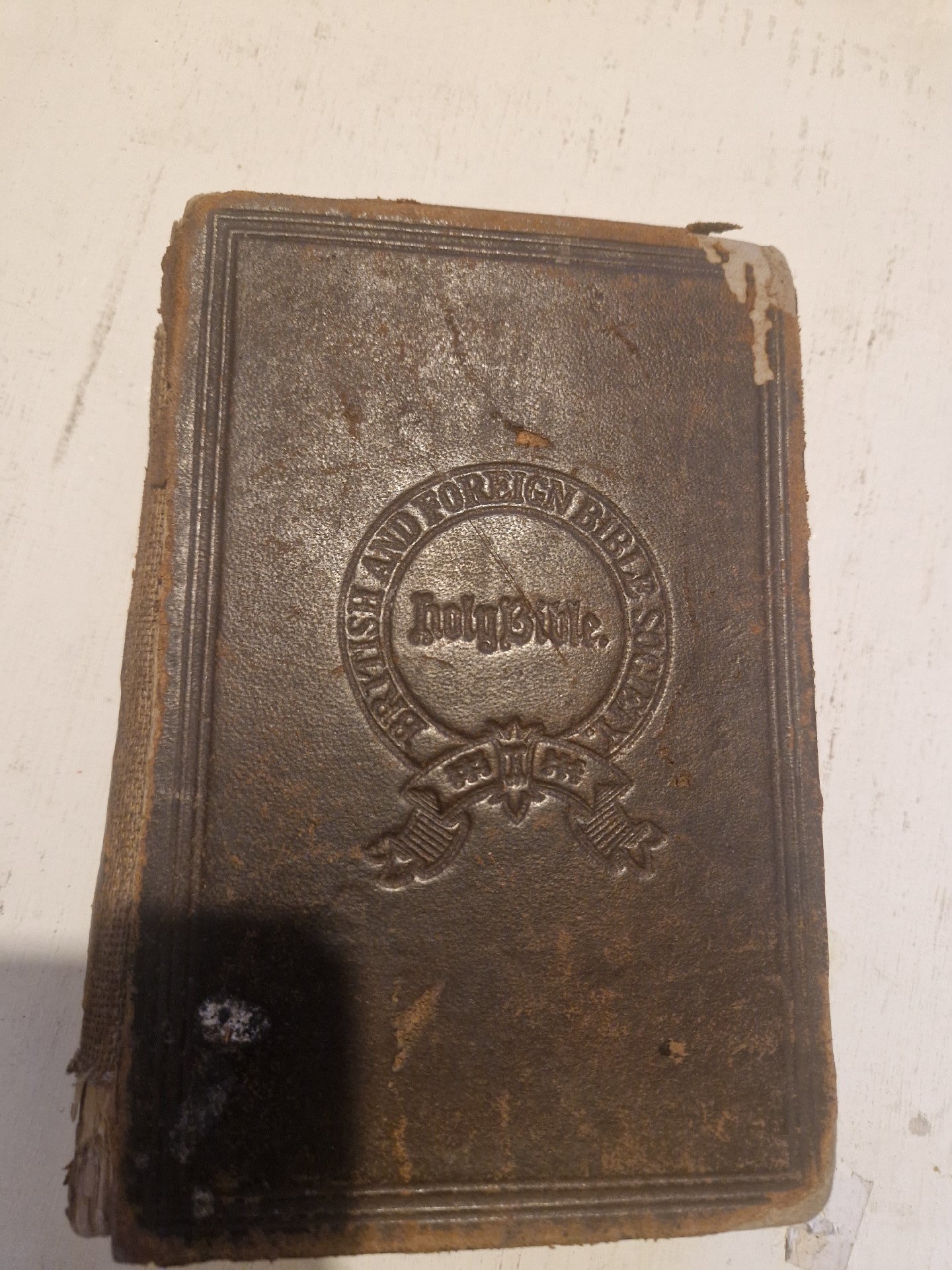 Holy Bible Old Leather Cover Religious Book, Unbranded, One Size, Fair condition — preloved on SilentSale®