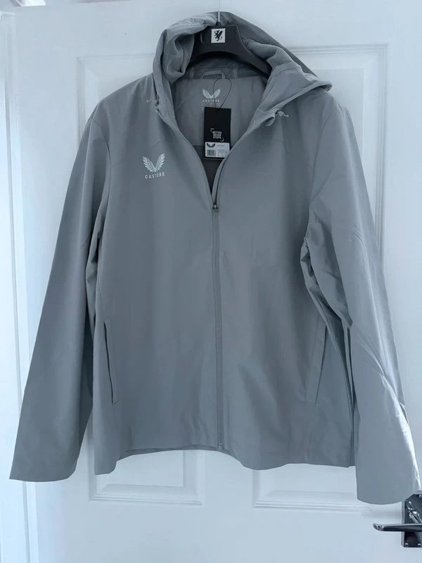 Castore rain jacket XL, Castore, XL, New condition — preloved on SilentSale®