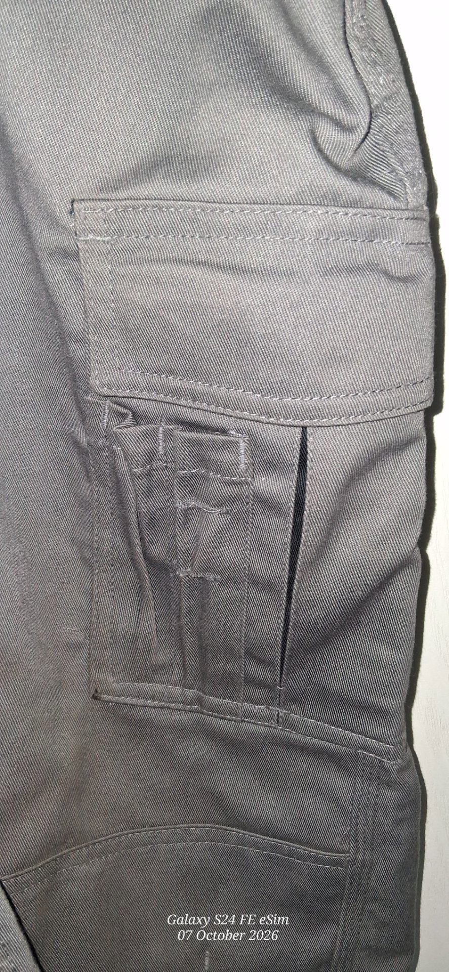 Dickies Grey Work Cargo Shorts – UK 44R, Dickies, UK 44R, Good condition — preloved on SilentSale®