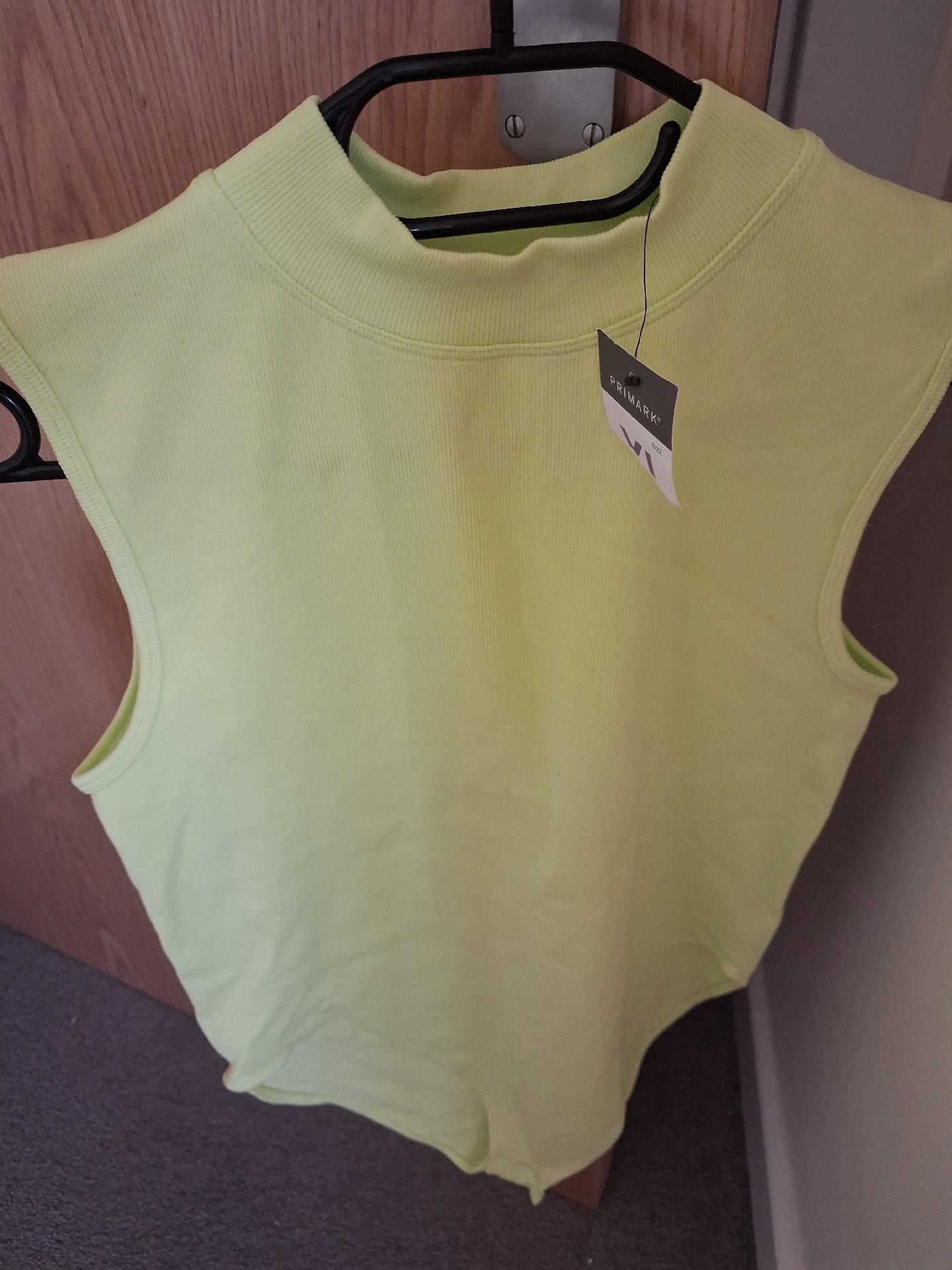 Primark Sleeveless Ribbed Top Yellow Green – Size 18, Primark, 18, New condition — preloved on SilentSale®