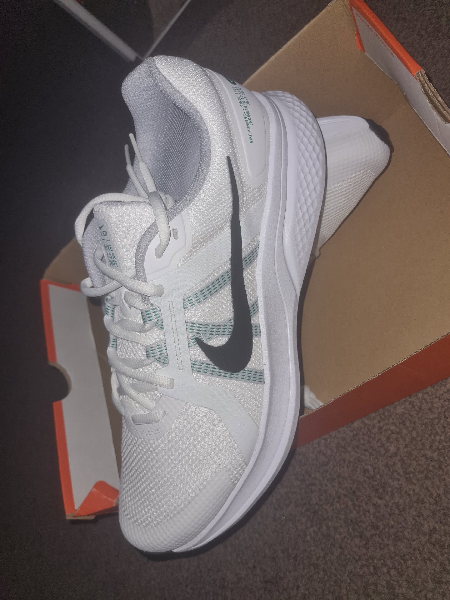 Nike Run Swift 2 White Black Trainers – UK 11.5, Nike, 11.5, Excellent condition — preloved on SilentSale®